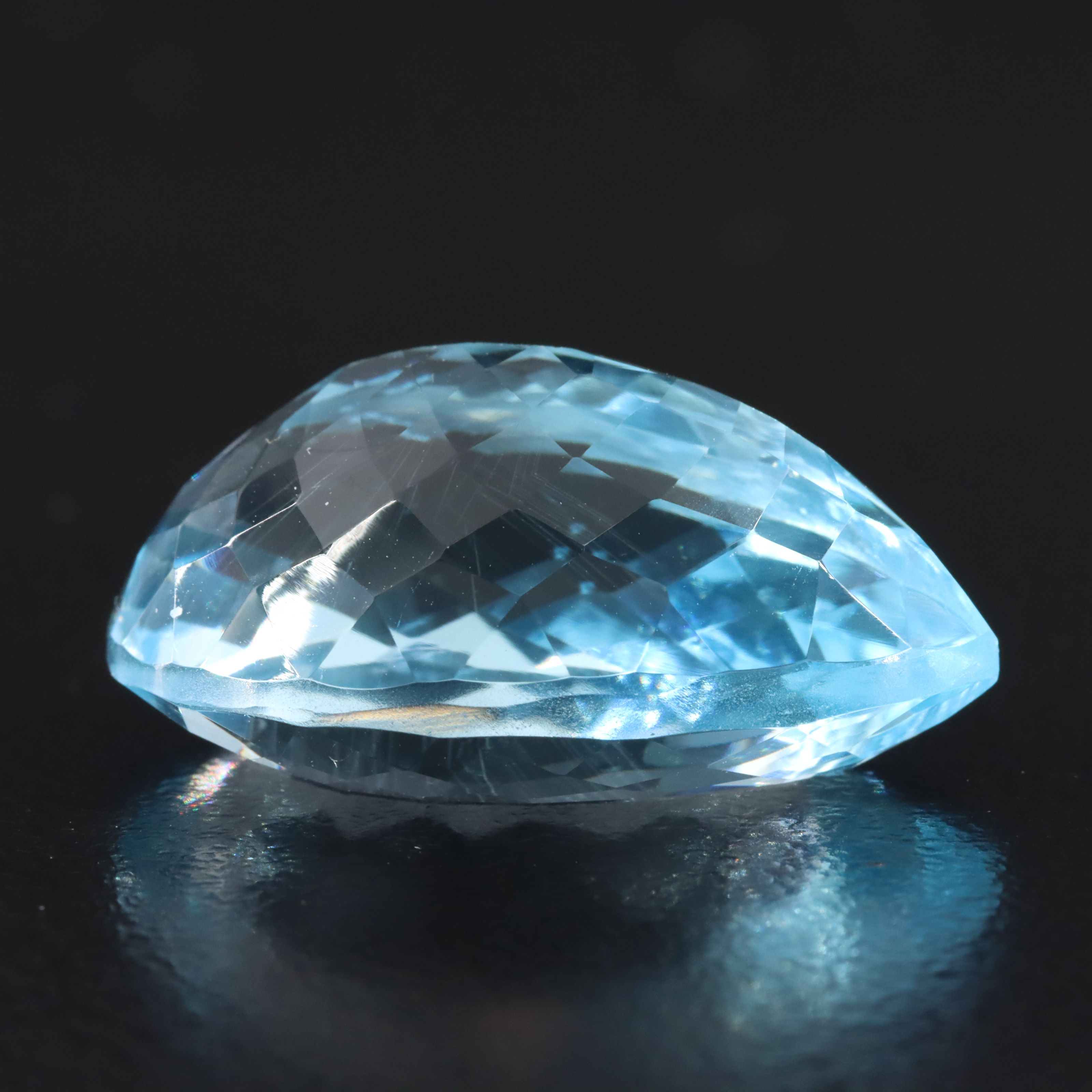 Loose 25.12 CT Topaz