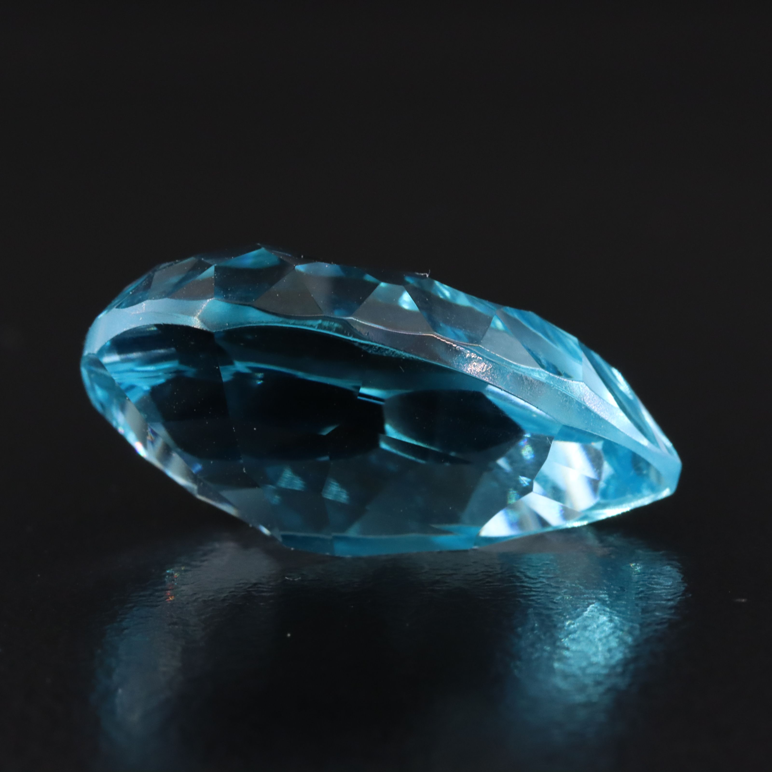 Loose 28.56 CT Topaz