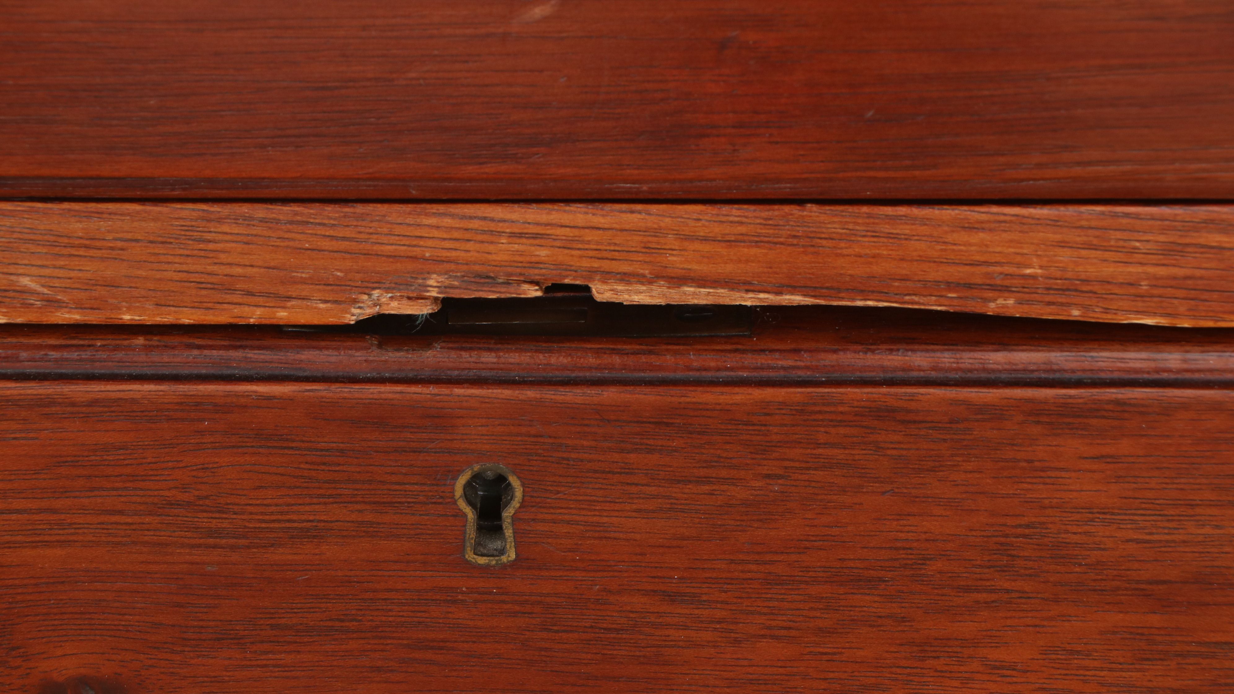 Queen Anne Style Carved Mahogany Broken Bonnet and Finial Highboy