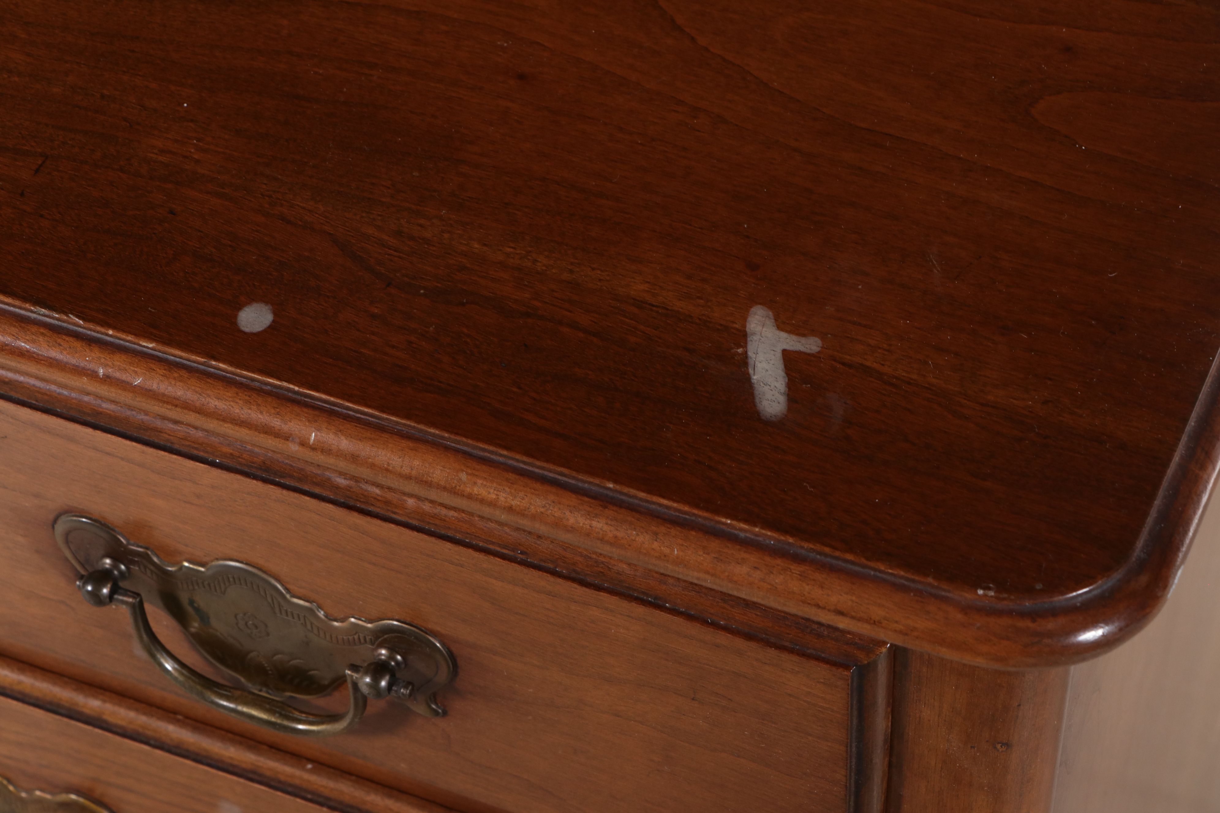 Colonial Style Walnut Finish Hutch, Mid to Late 20th CEntury