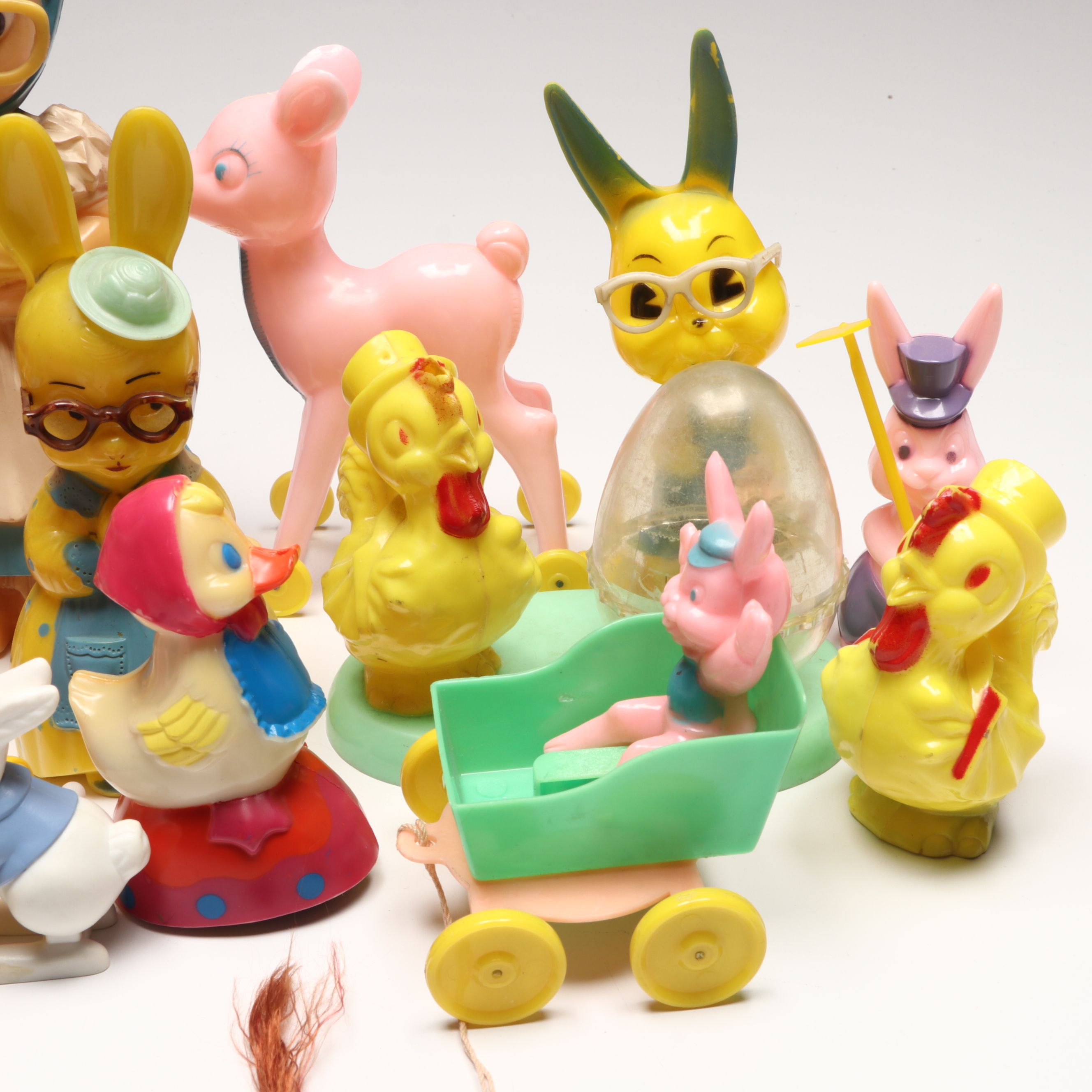 Knickerbocker Bunny Piggy Bank with More Easter Decorations