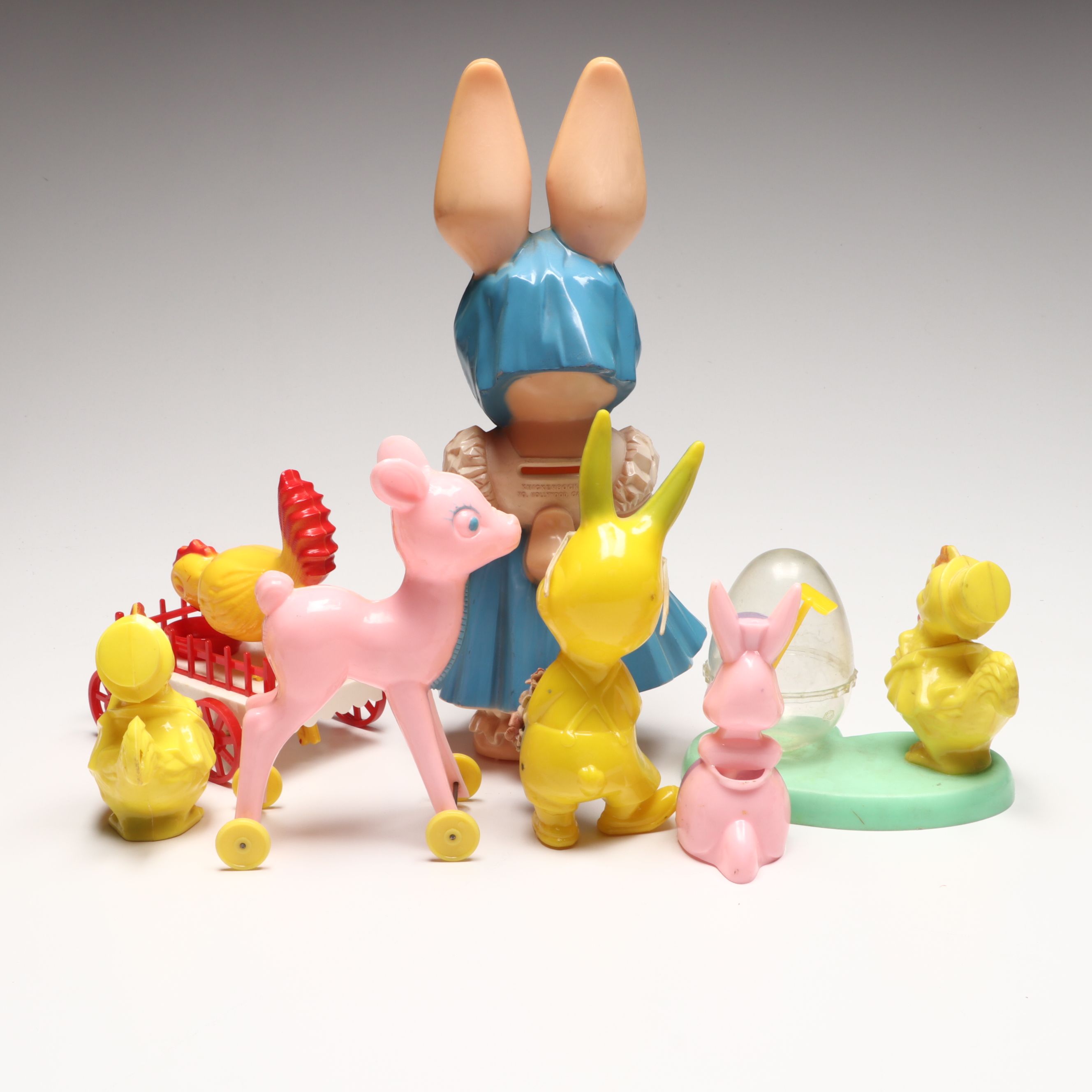 Knickerbocker Bunny Piggy Bank with More Easter Decorations