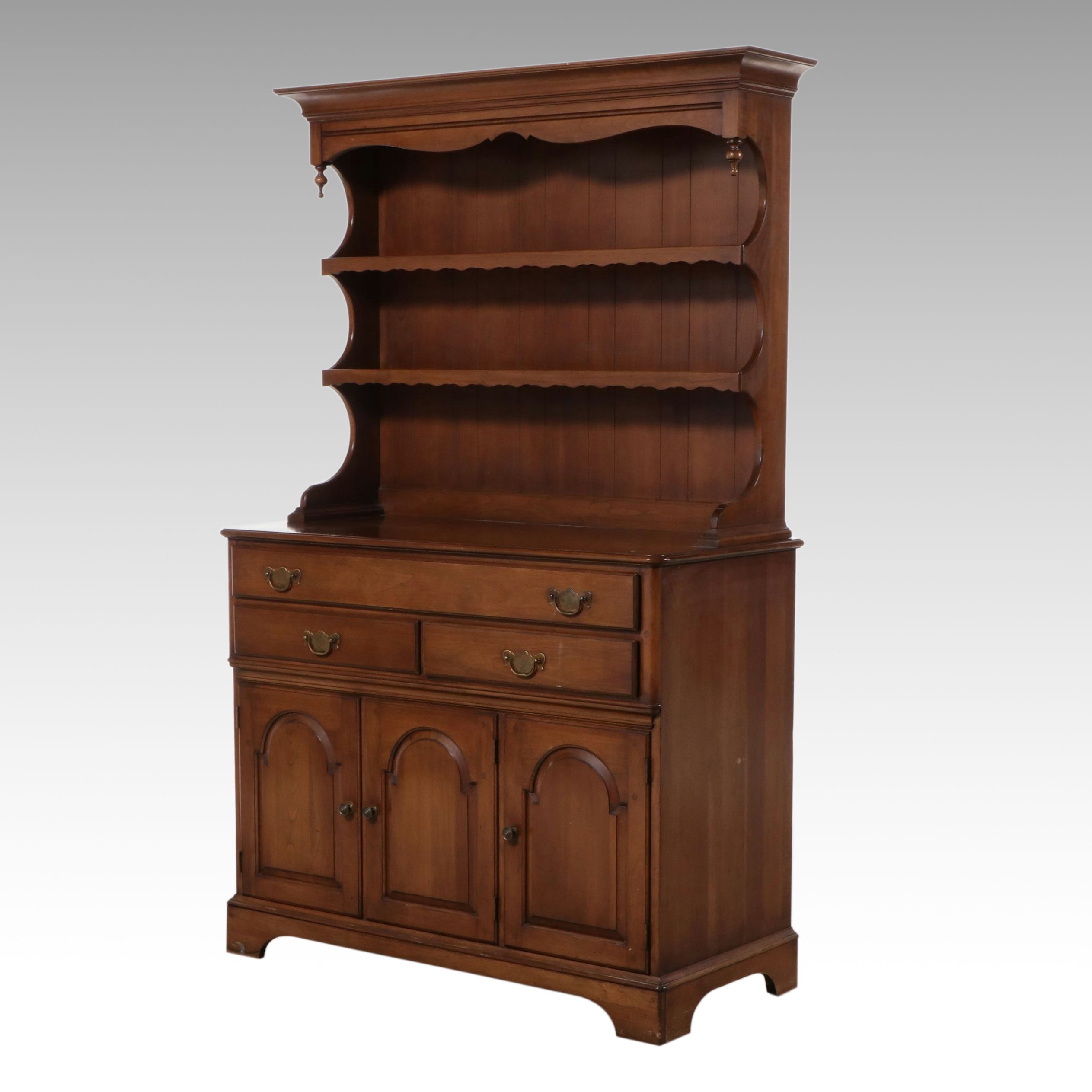 Colonial Style Walnut Finish Hutch, Mid to Late 20th CEntury