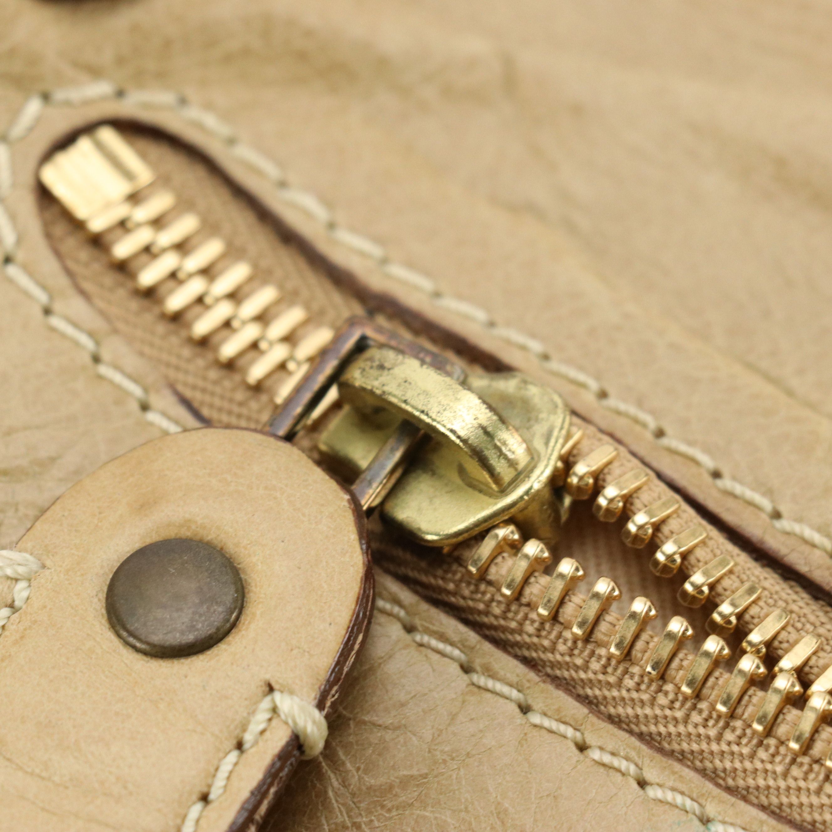 Chloé Large Crossbody Bag in Tan Calfskin Leather