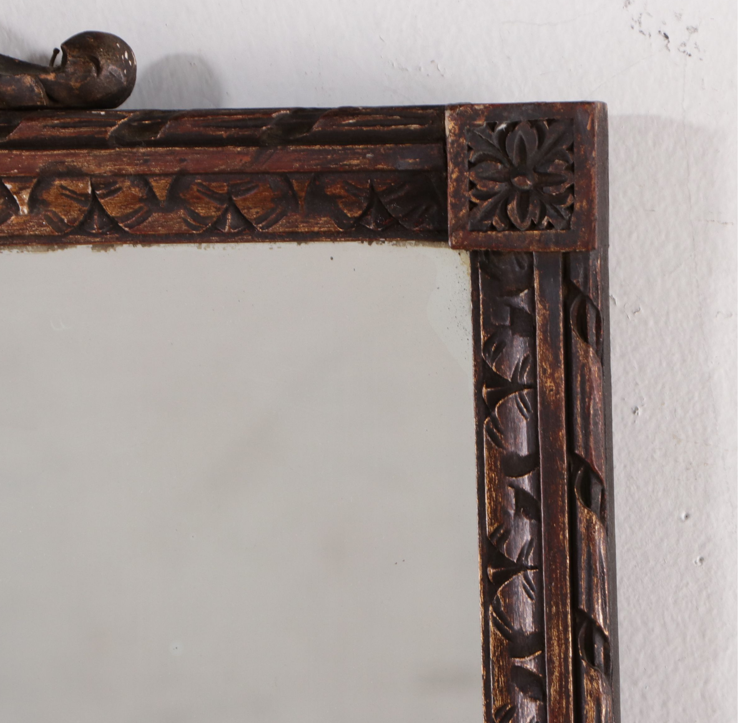 Charles Lowe & Sons English Adams Style Carved Giltwood Wall Mirror