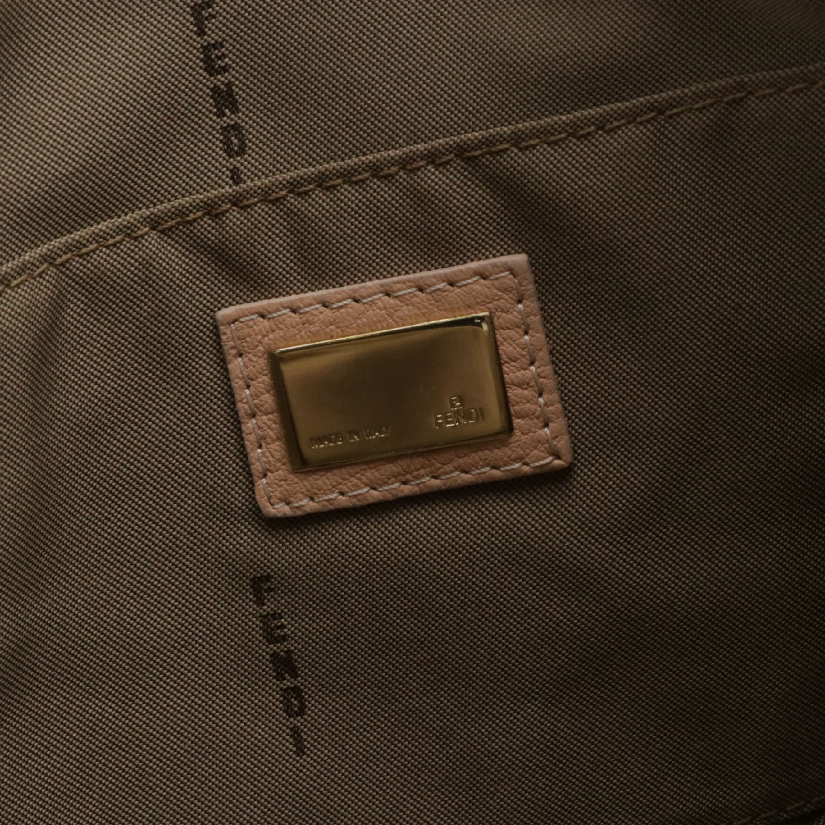 Fendi Handbag in Neutral Leather