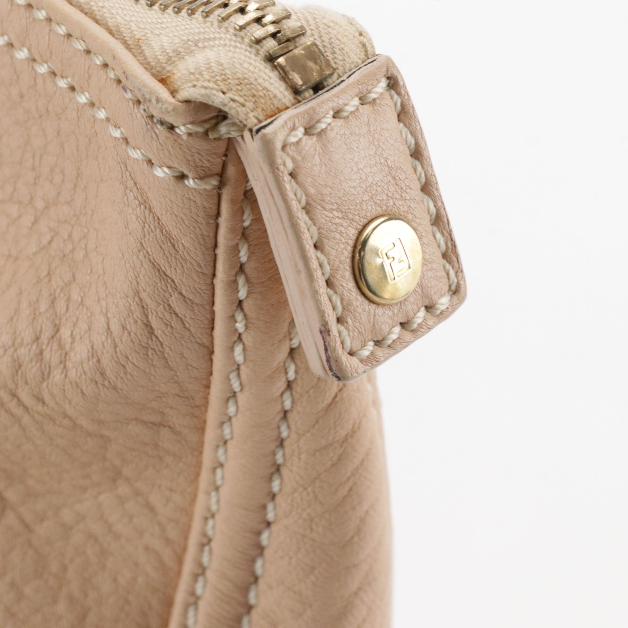 Fendi Handbag in Neutral Leather