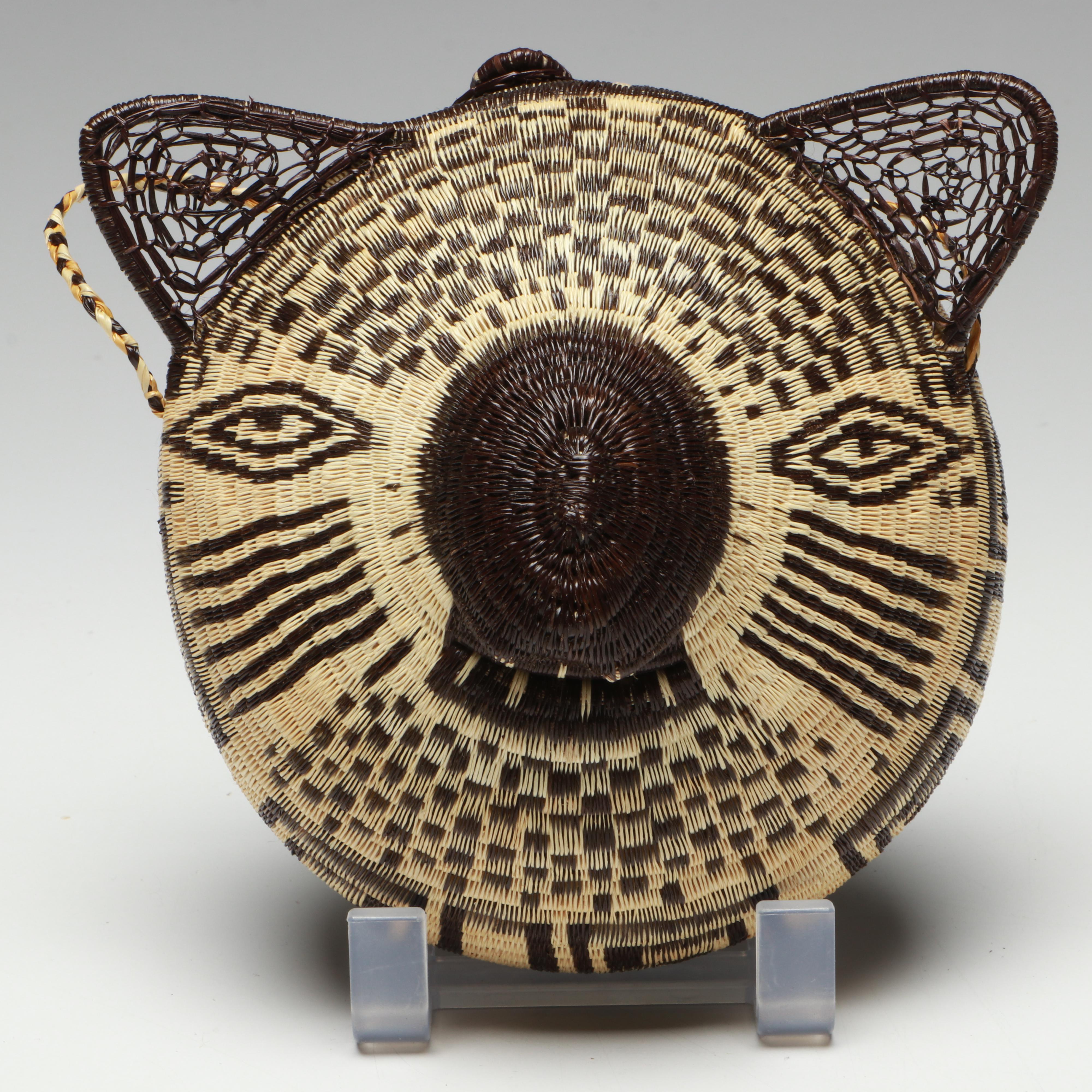 Panamanian Emberá-Wounaan Chunga Fiber Figural Adornments and Basket