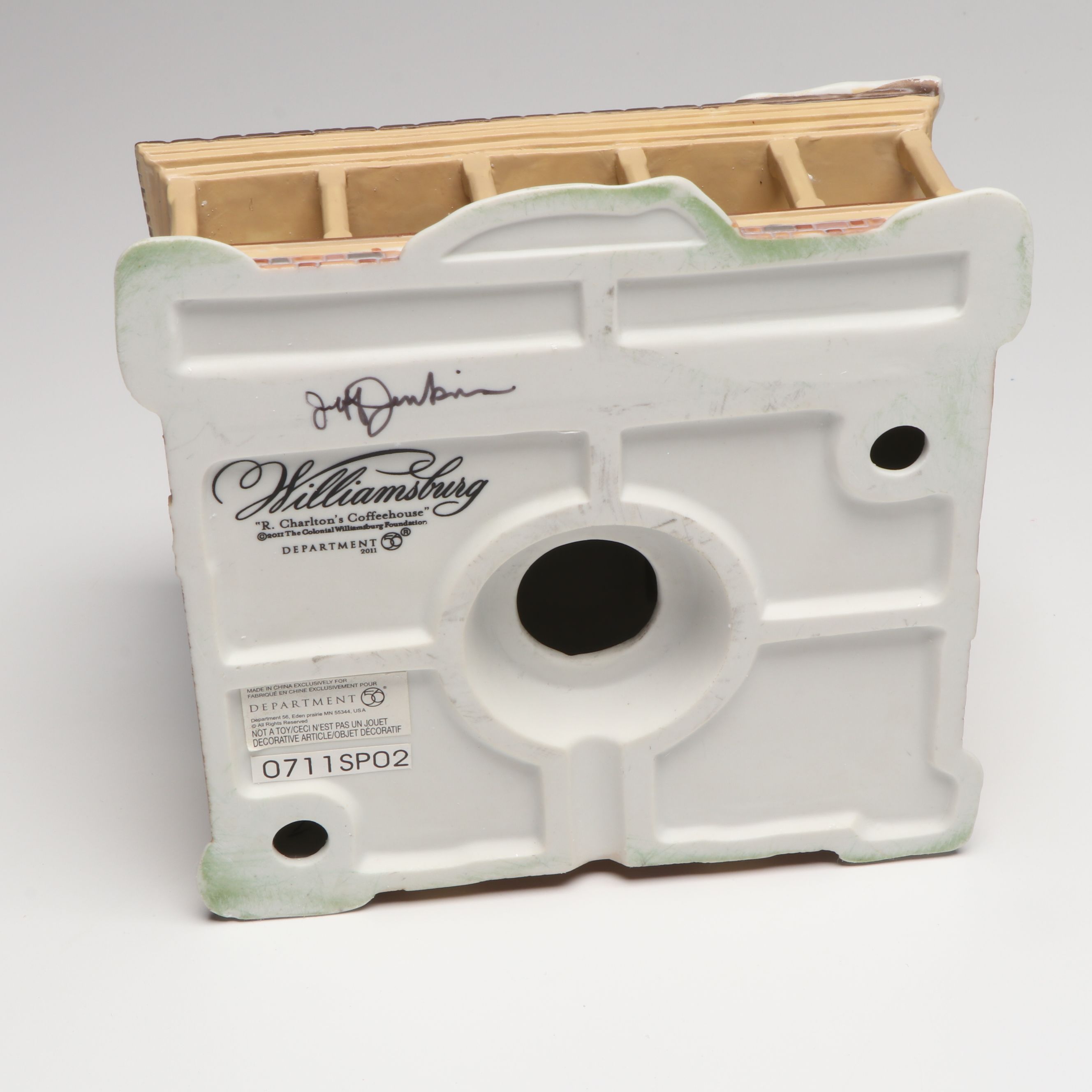 Department 56 "R. Charlton's Coffeehouse" and More Williamsburg Sets