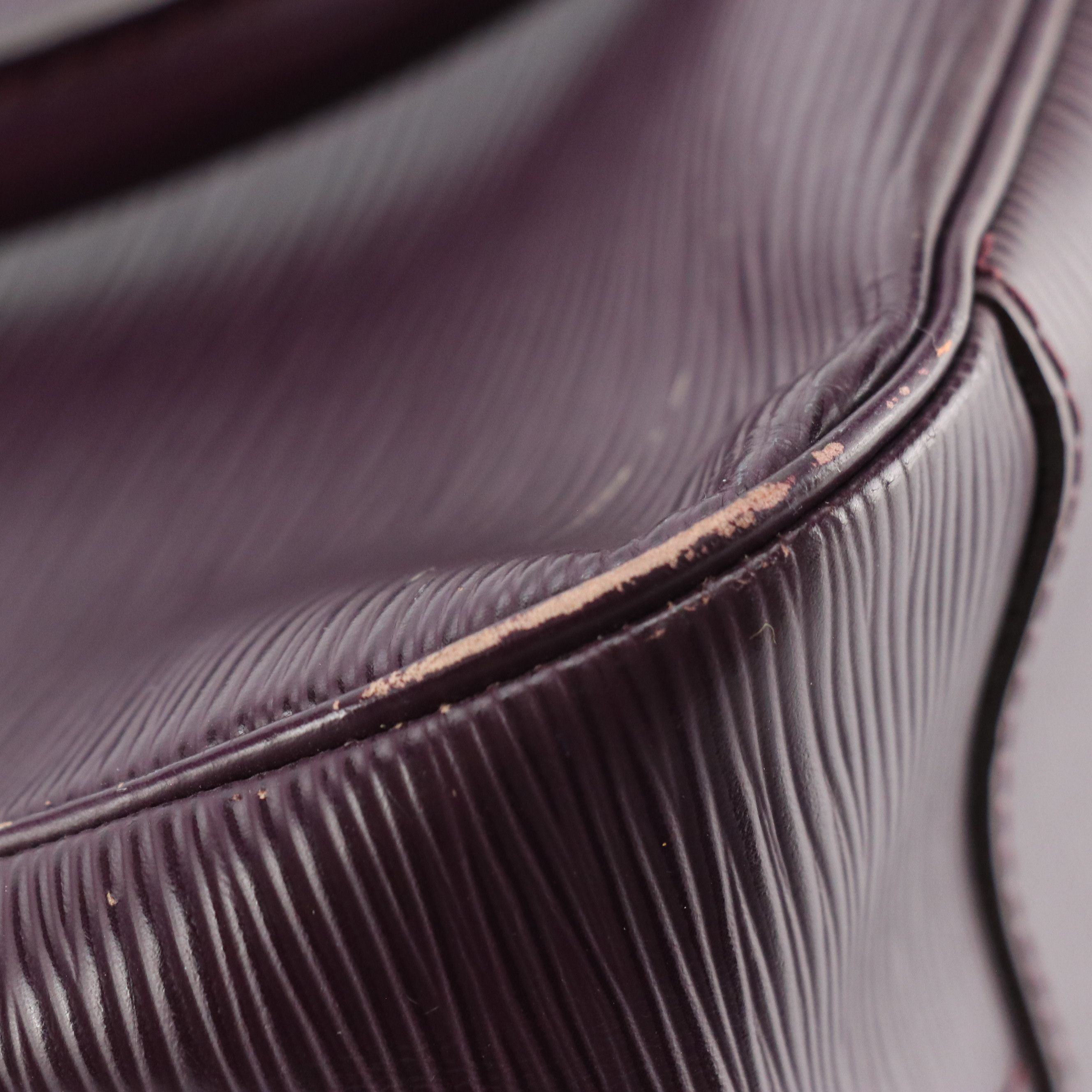 Louis Vuitton Passy GM Shoulder Bag in Cassis Epi and Smooth Leather