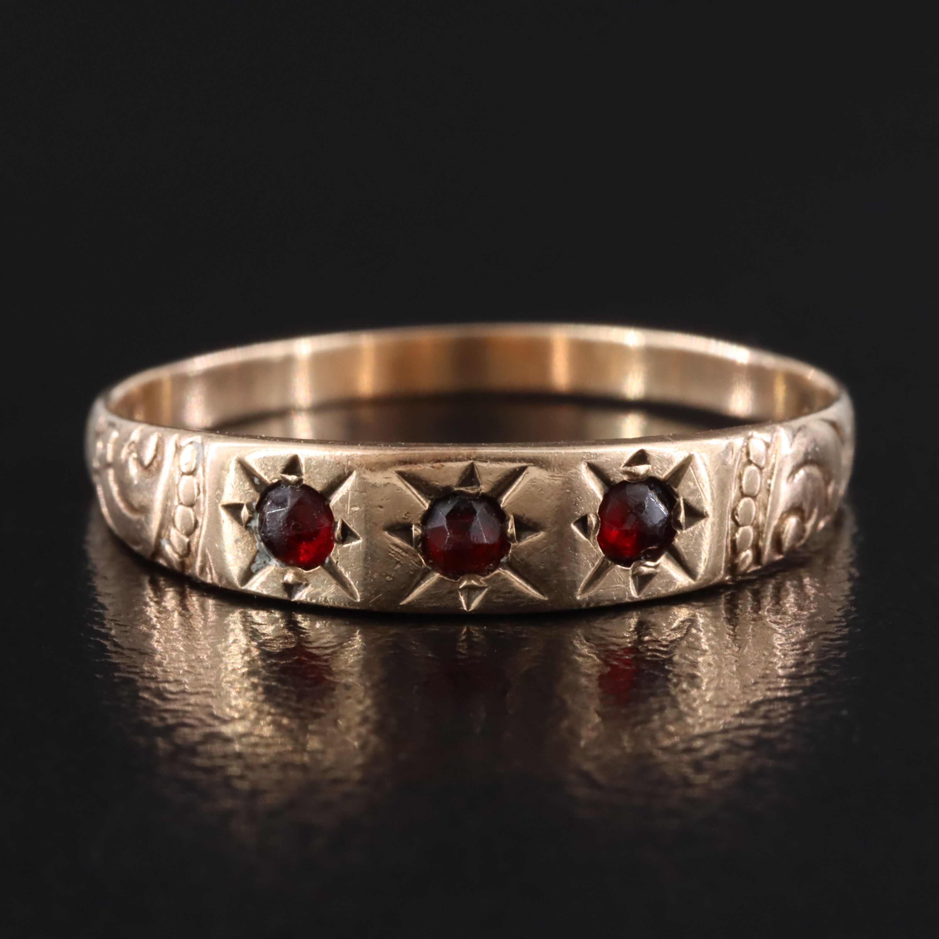 Victorian 9K Garnet Ring