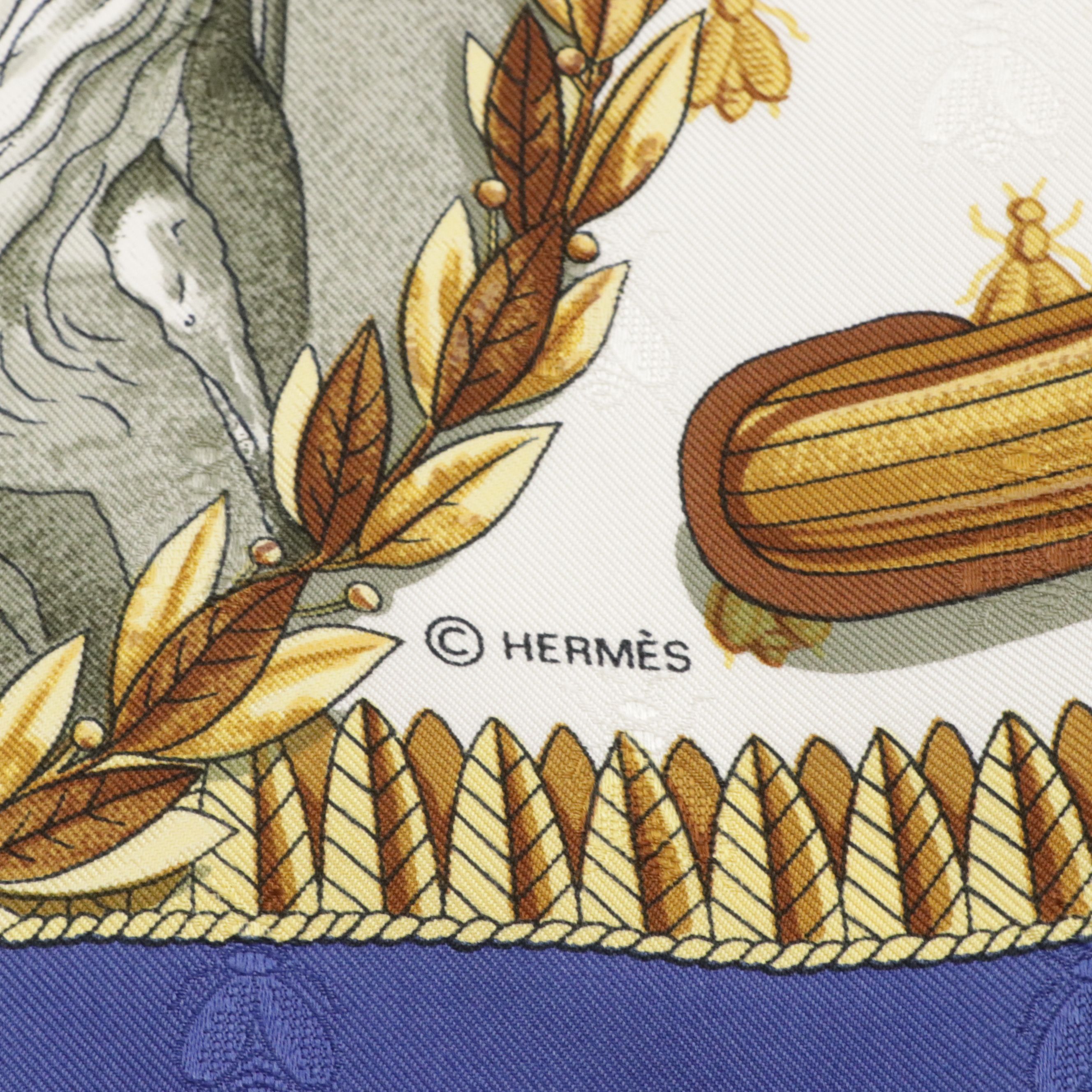 Hermès "Napoléon" Scarf 90 in Silk Bee Jacquard with Gift Box