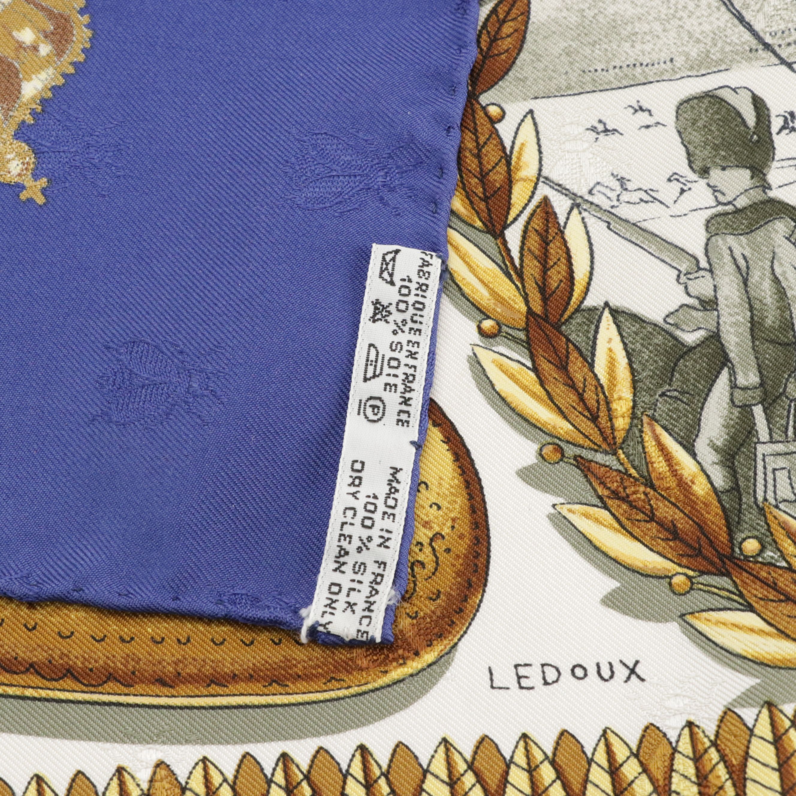 Hermès "Napoléon" Scarf 90 in Silk Bee Jacquard with Gift Box