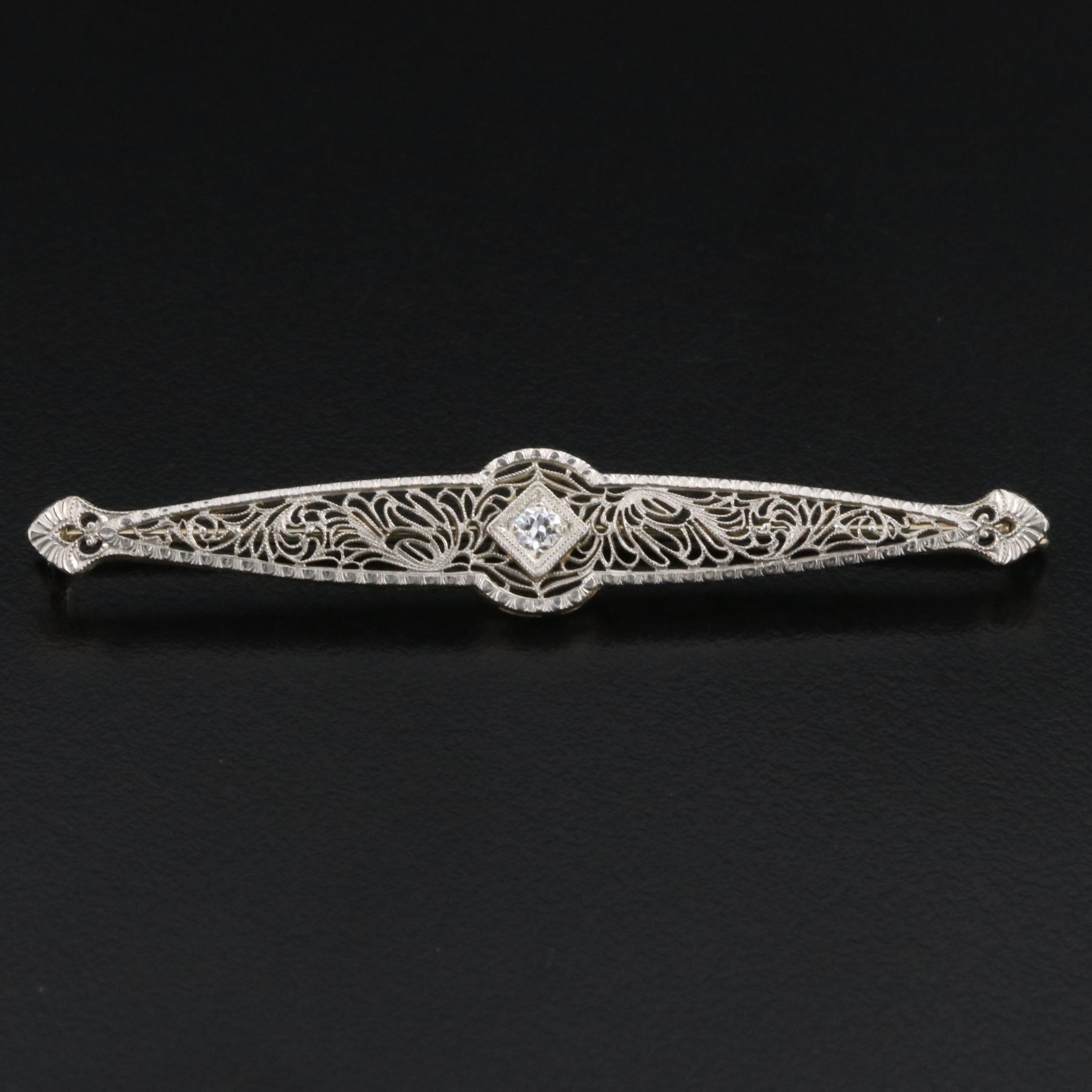 Edwardian Platinum 0.08 CT Diamond Brooch