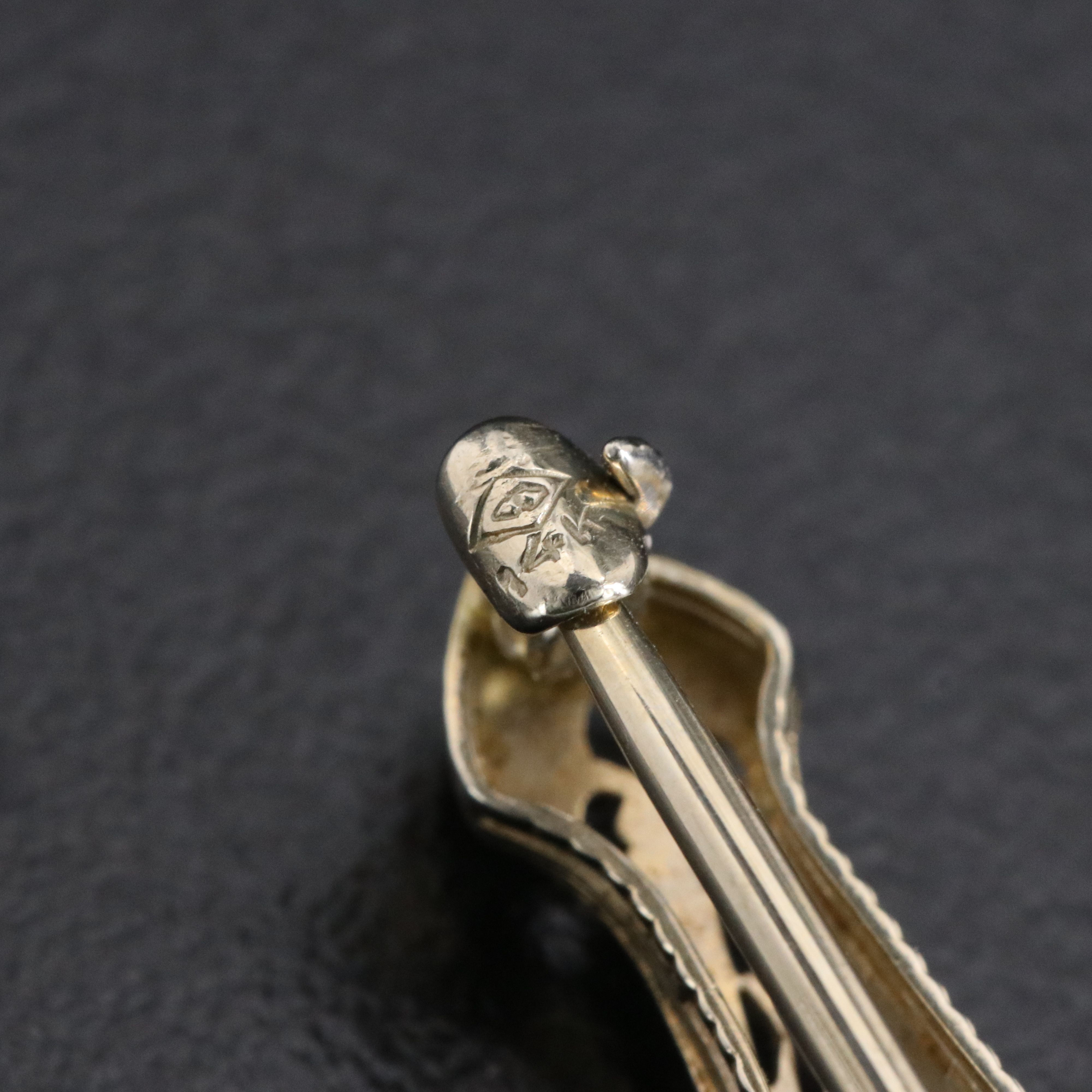 Edwardian Platinum 0.08 CT Diamond Brooch
