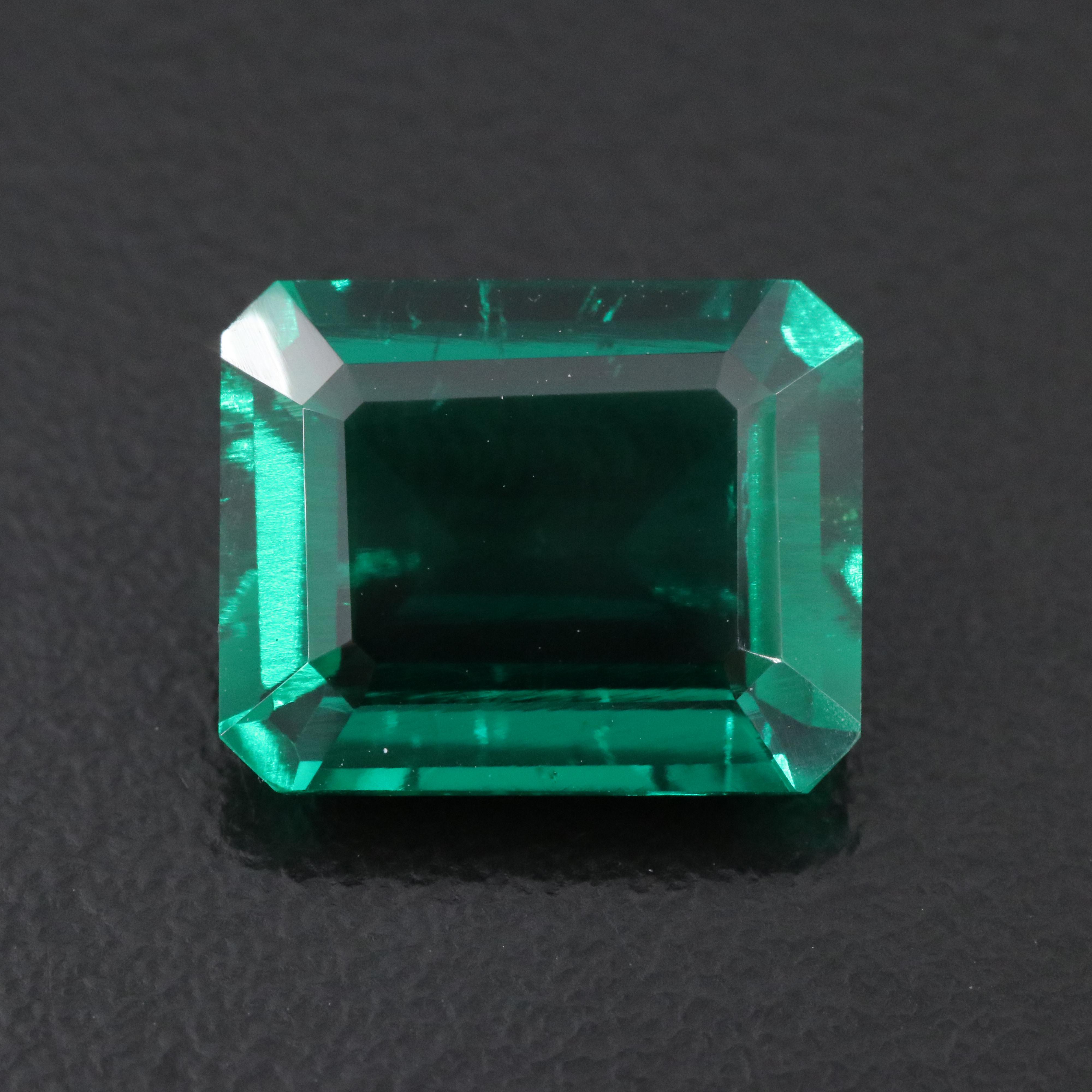 Loose 5.84 CT Lab Grown Emerald