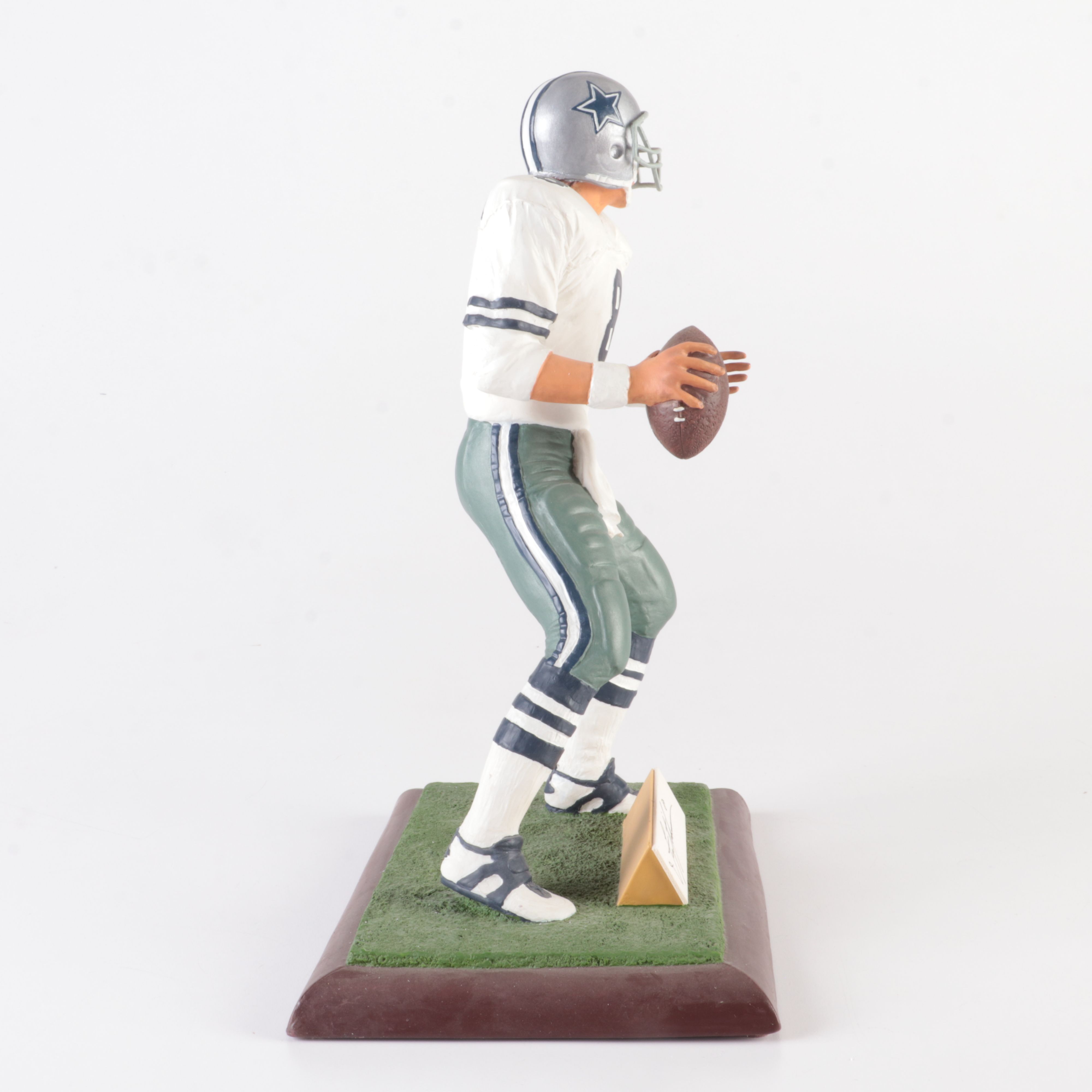 Troy Aikman Statue Display with Signature and COA, Gartlan