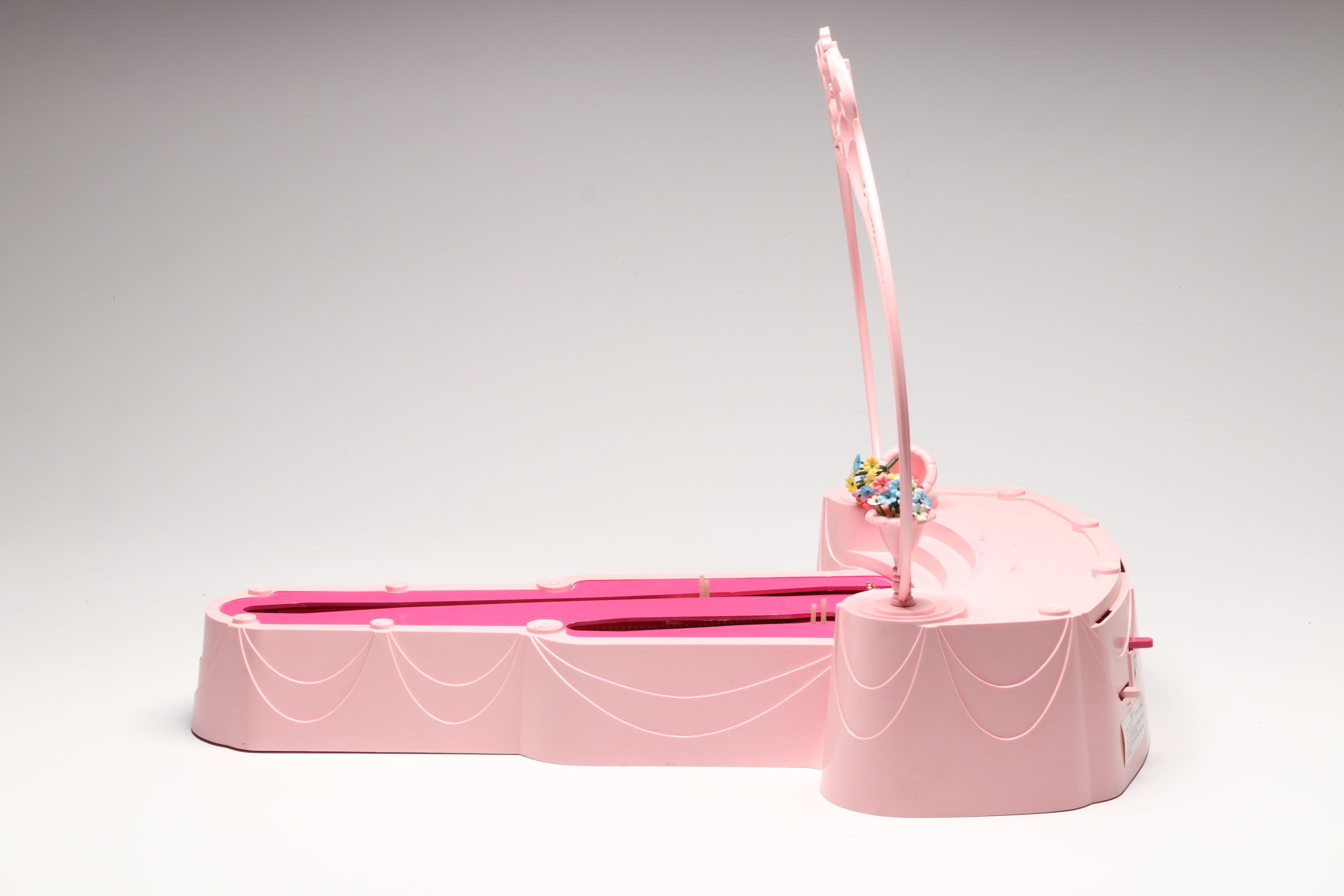 Topper "Dawn Beauty Pageant" Doll Runway Mechanical Playset