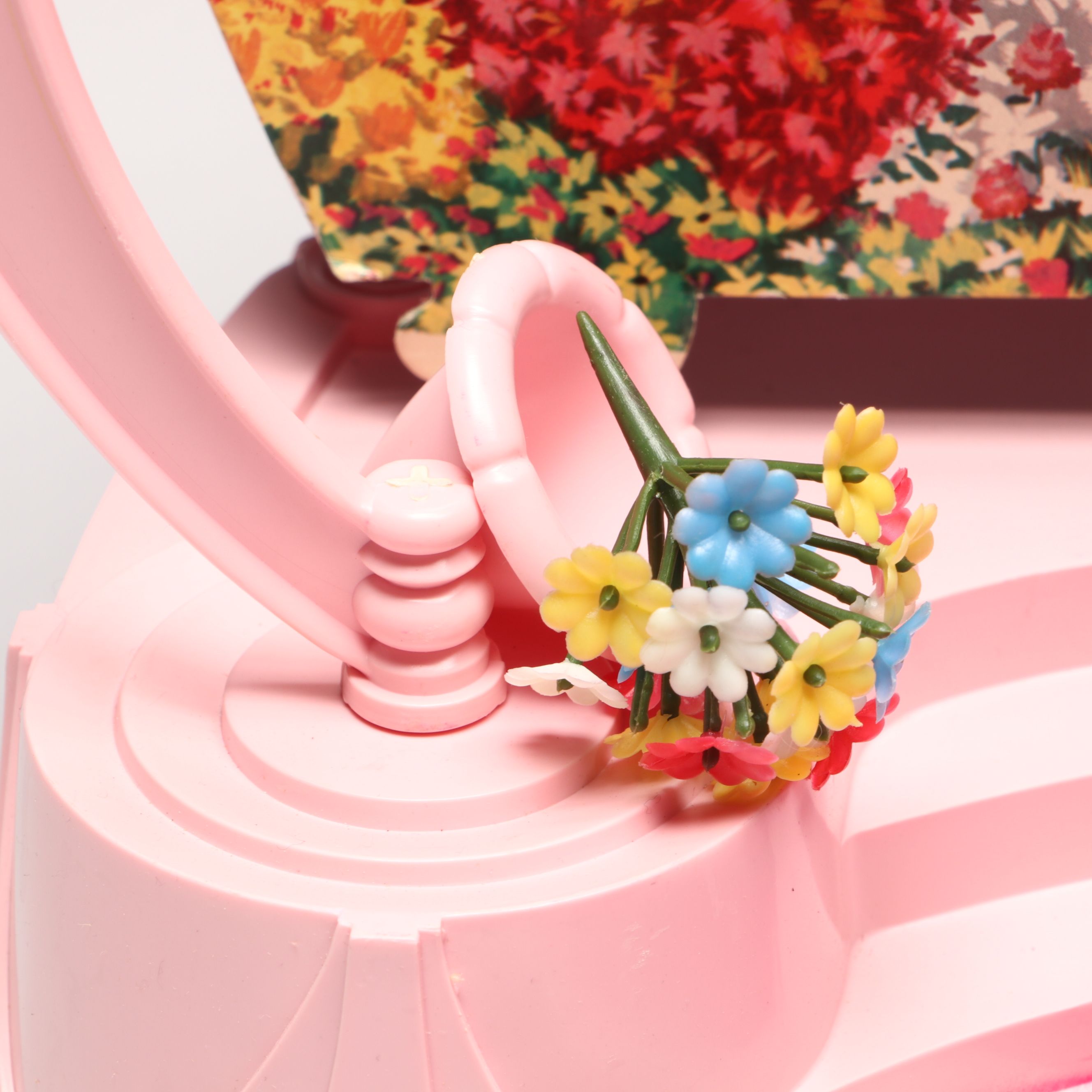 Topper "Dawn Beauty Pageant" Doll Runway Mechanical Playset