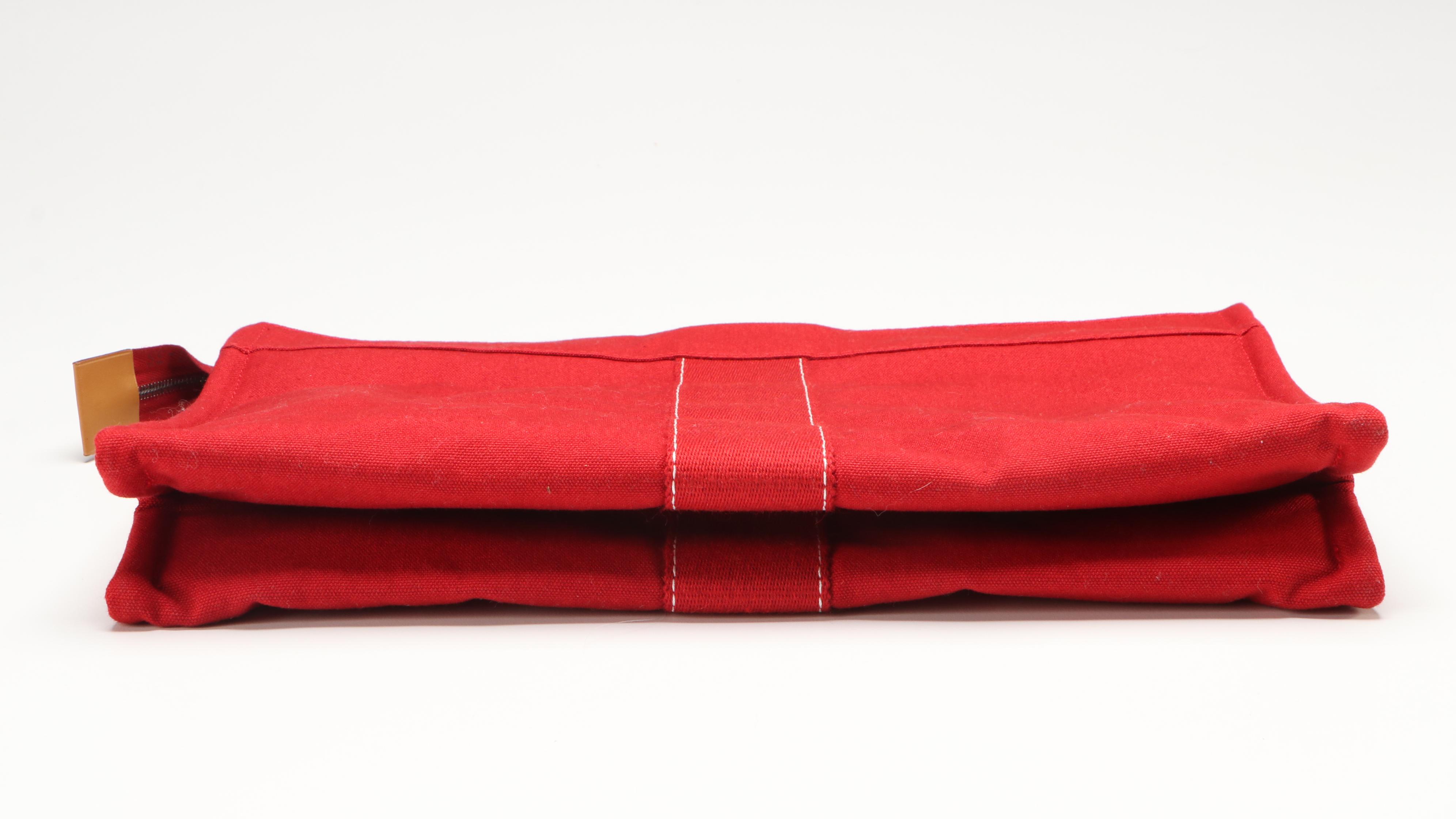 Hermès Clutch Bag in Red Canvas