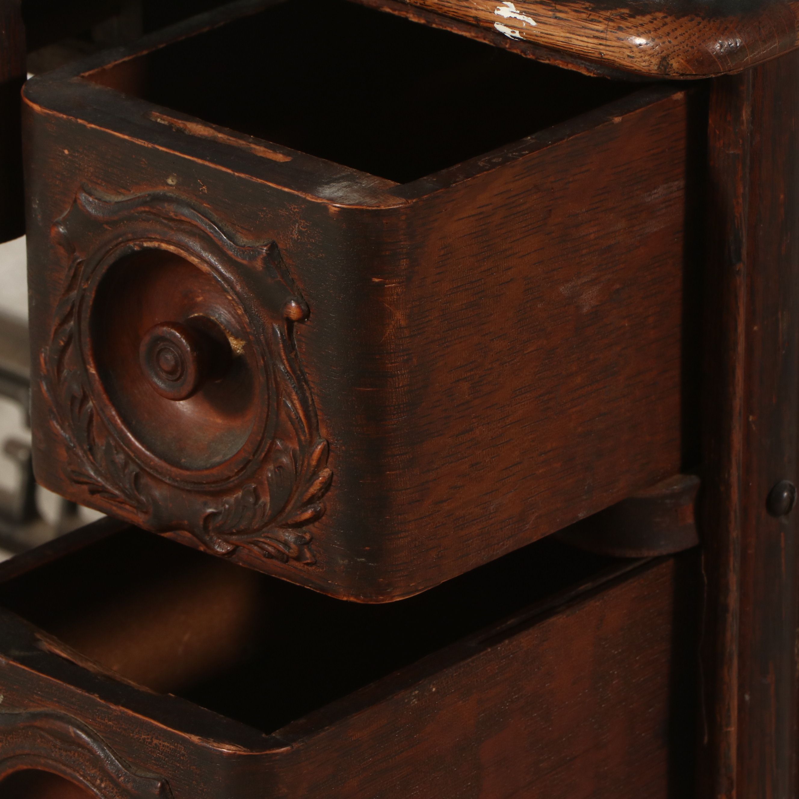 Singer Model 27 Sewing Machine with Oak Five-Drawer Treadle Table, c. 1909