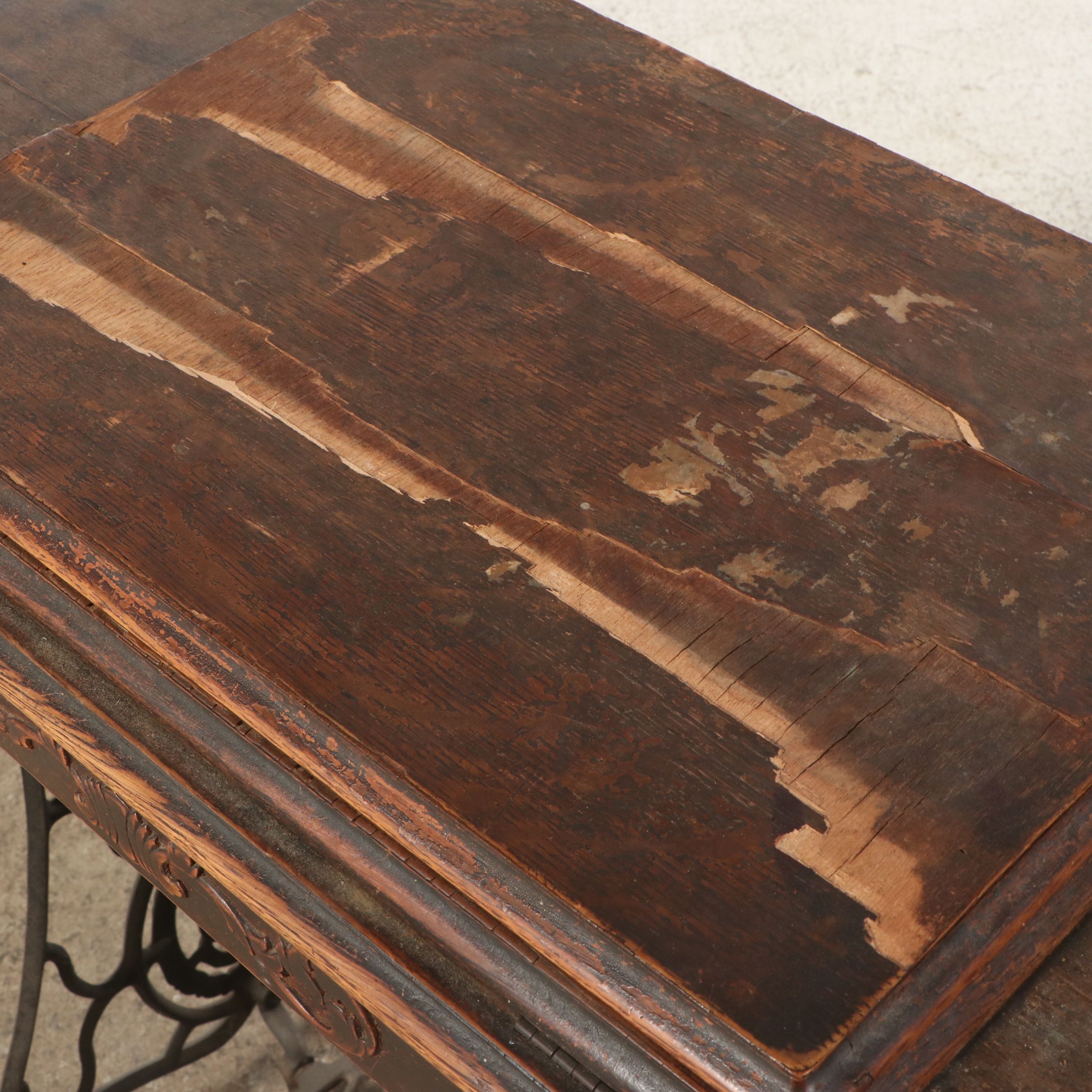 Singer Model 27 Sewing Machine with Oak Five-Drawer Treadle Table, c. 1909