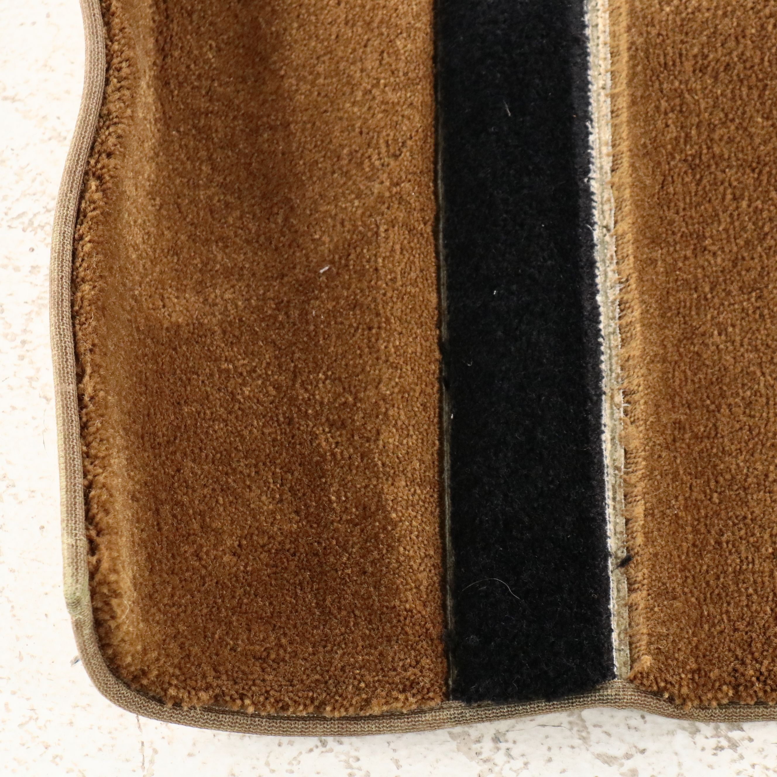 6'11 x 9'11 Machine-Made Custom Tufted Masland Area Rug