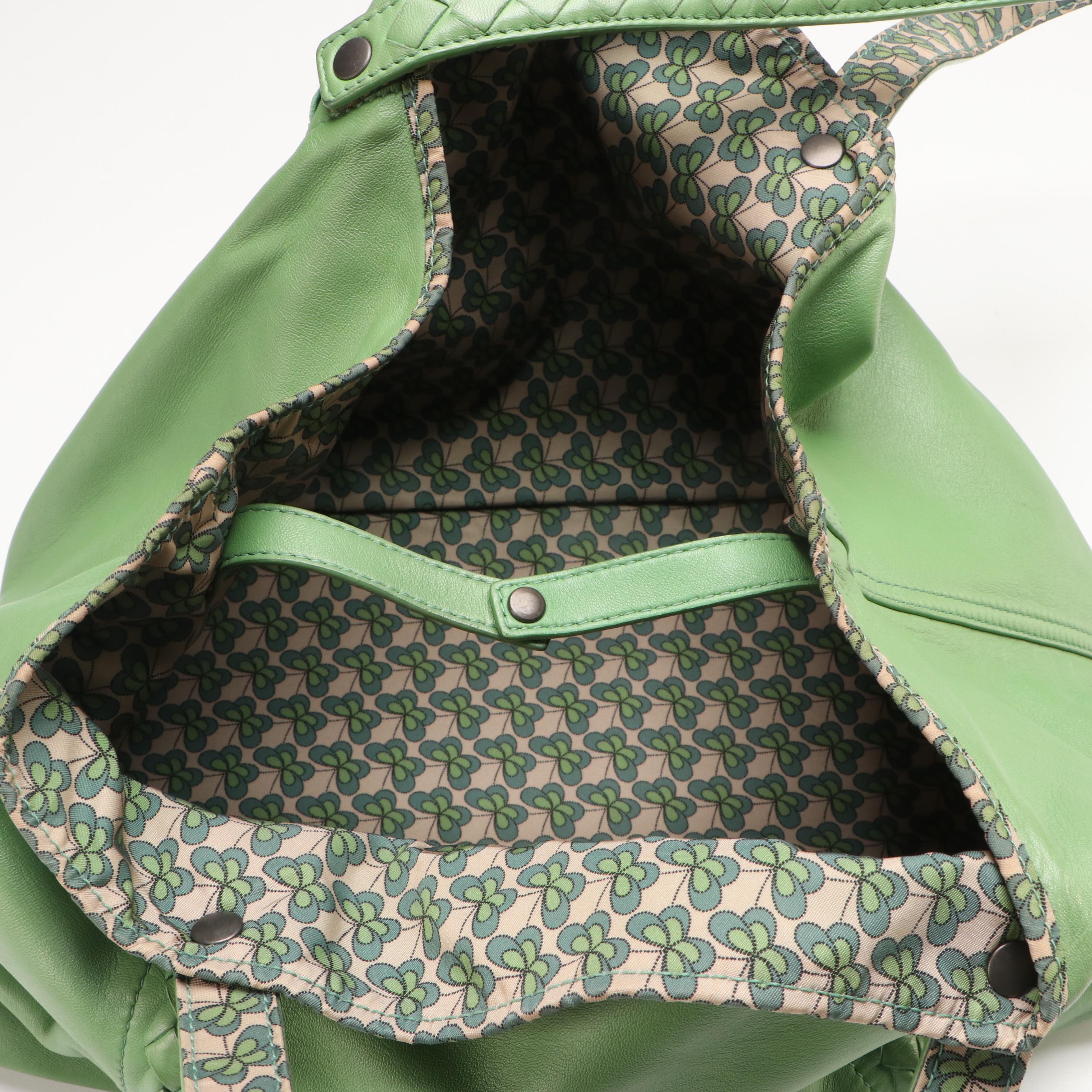 Bottega Veneta Reversible Tote in Green Leather