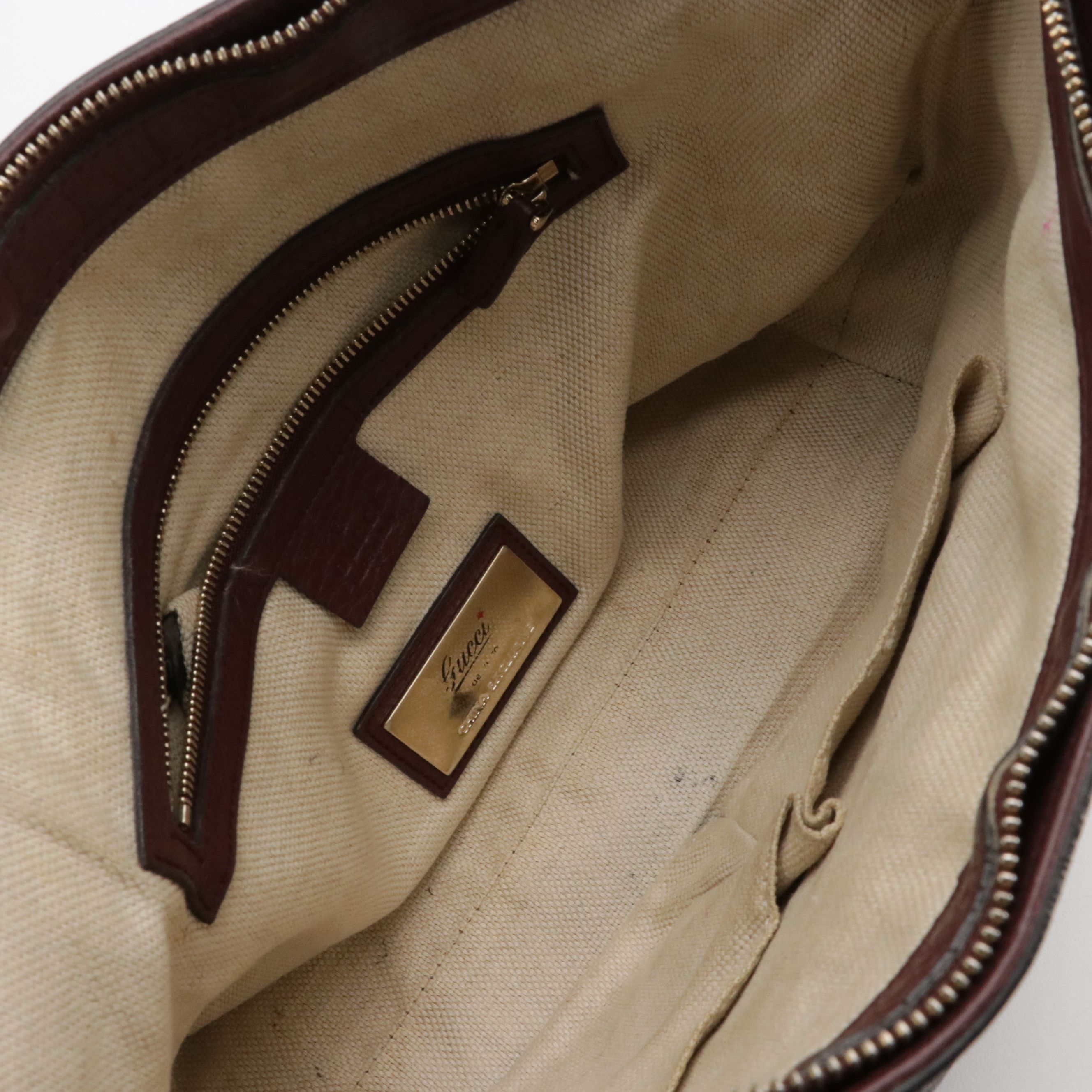 Gucci Interlocking GG Soho Tassel Two-Way Bag in Pebbled Leather