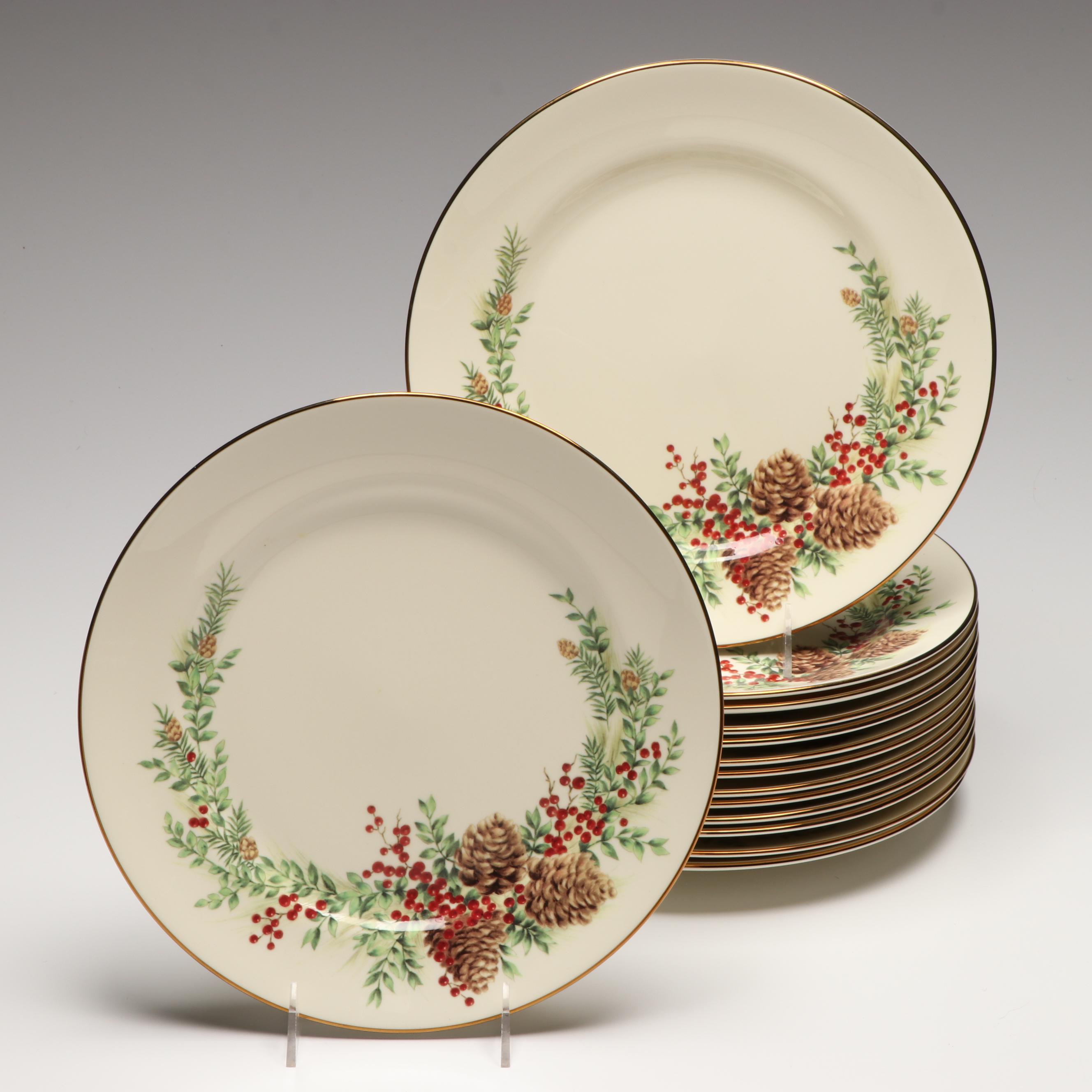 Lenox "Williamsburg Boxwood & Pine" Porcelain Dinner Plates, Early 21st Century