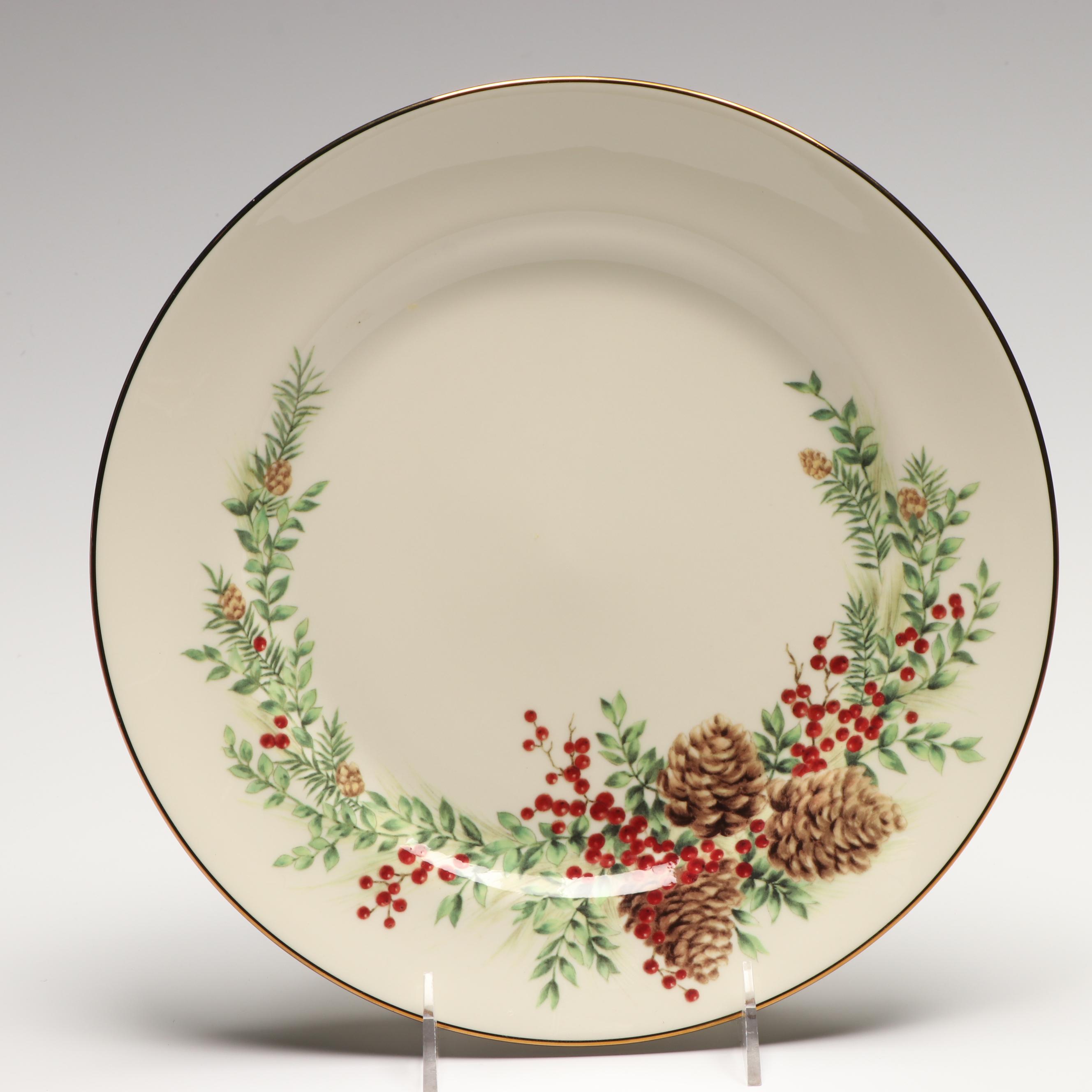 Lenox "Williamsburg Boxwood & Pine" Porcelain Dinner Plates, Early 21st Century