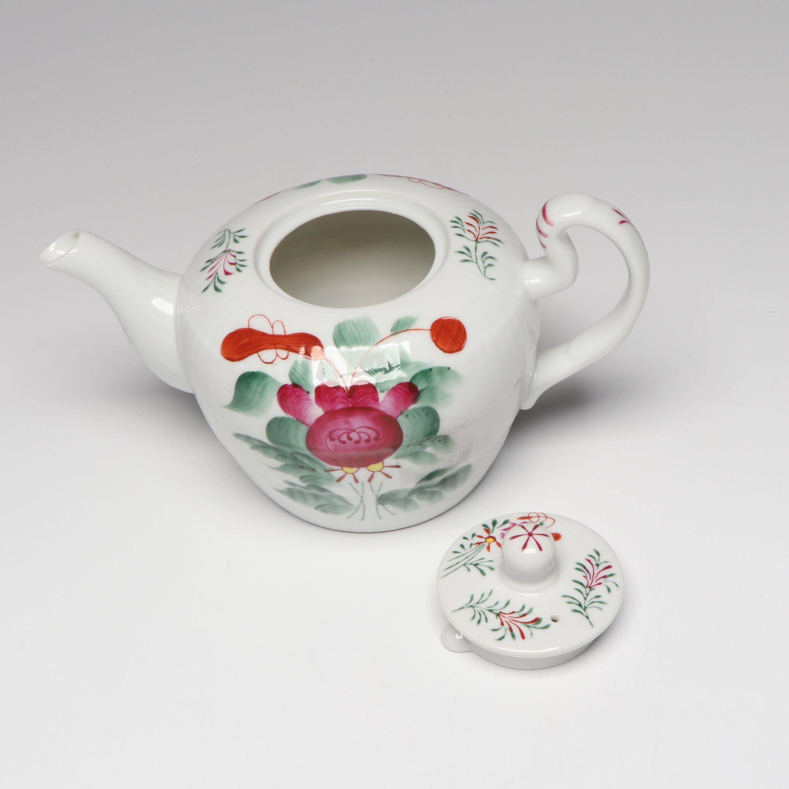 August Warnecke "Ostfreisland" Porcelain Tea Set with Dessert Plates