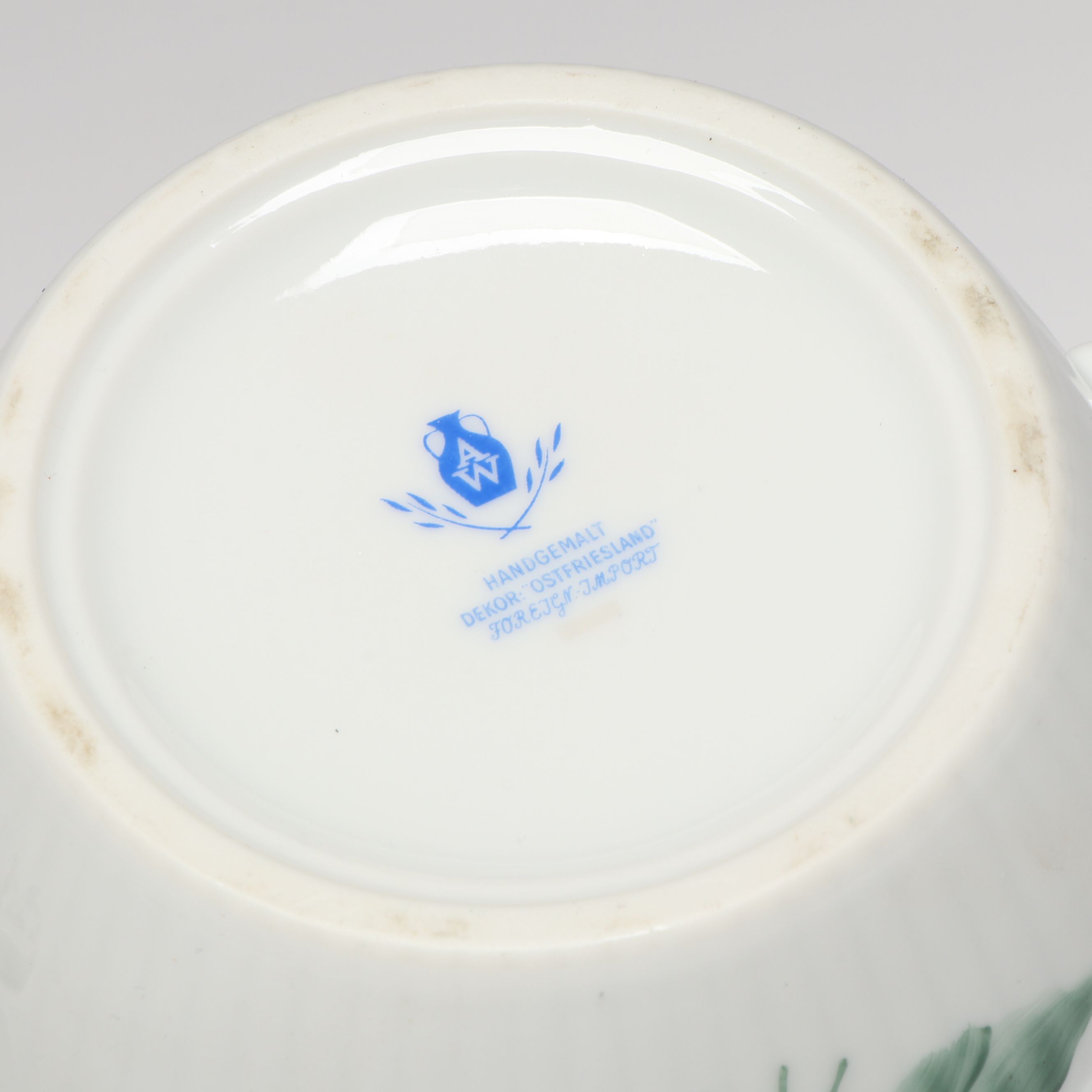 August Warnecke "Ostfreisland" Porcelain Tea Set with Dessert Plates