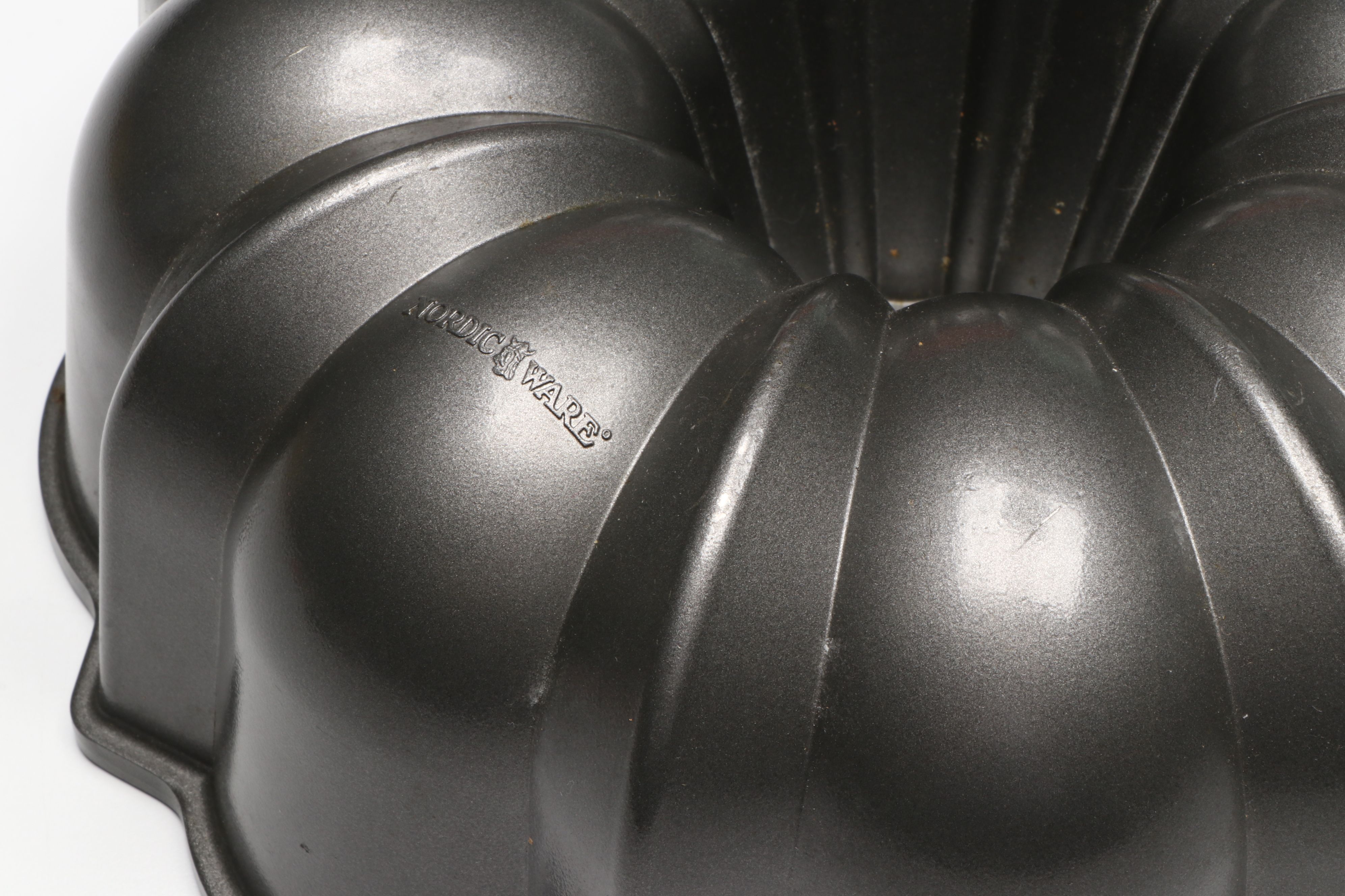 The Pampered Chef Stoneware Muffin Pan with Romertopf Clay Baking Dish and More