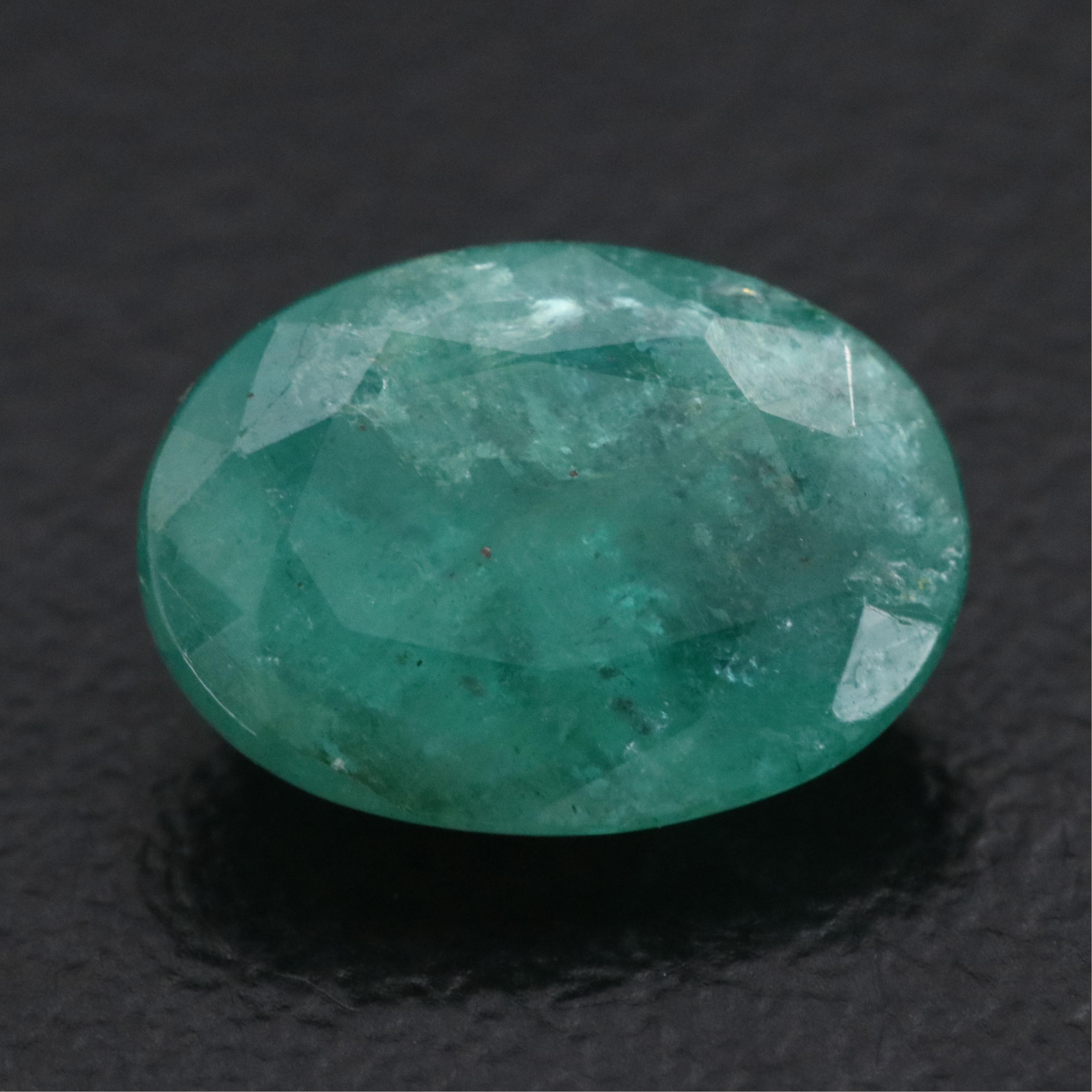 Loose 2.70 CT Emerald