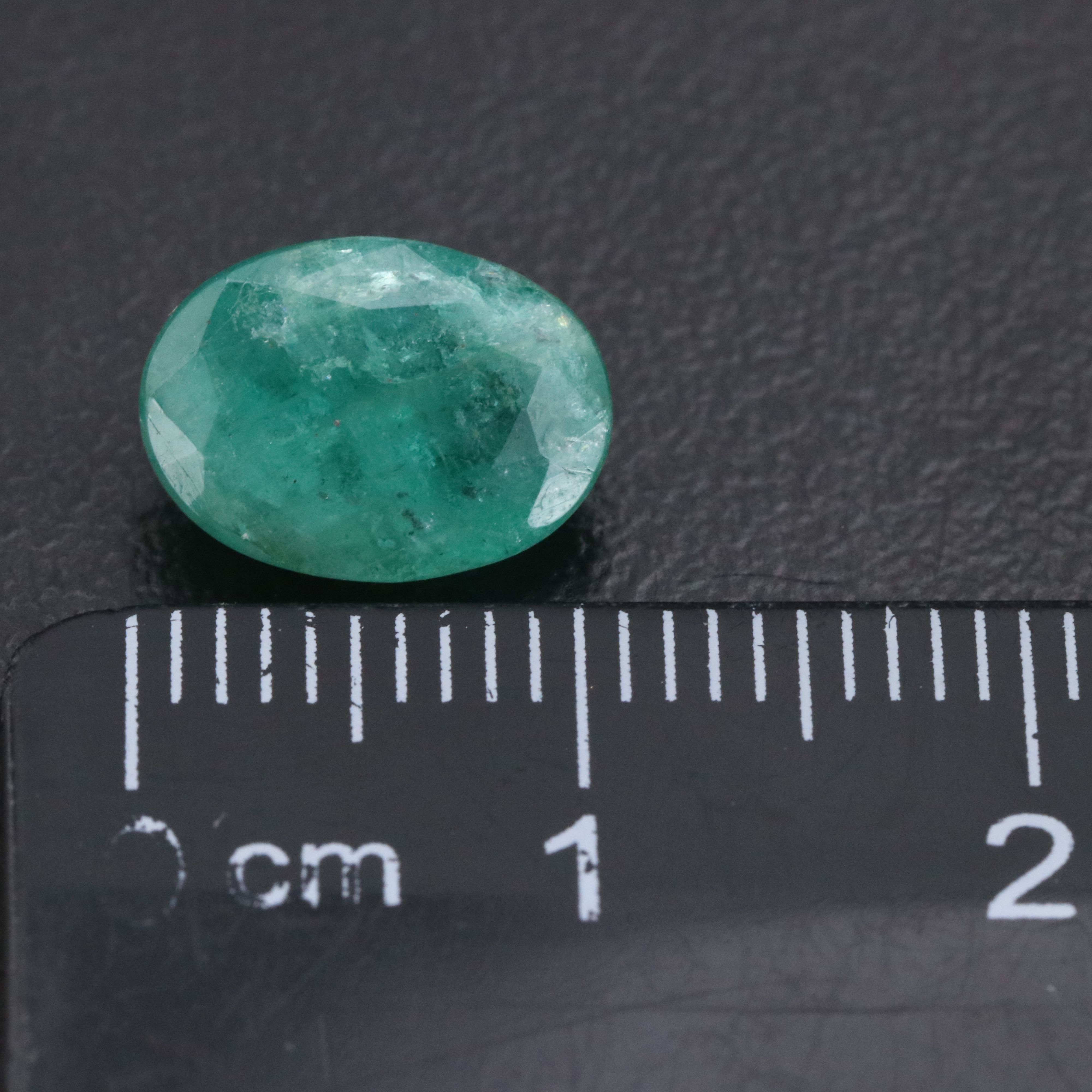 Loose 2.70 CT Emerald