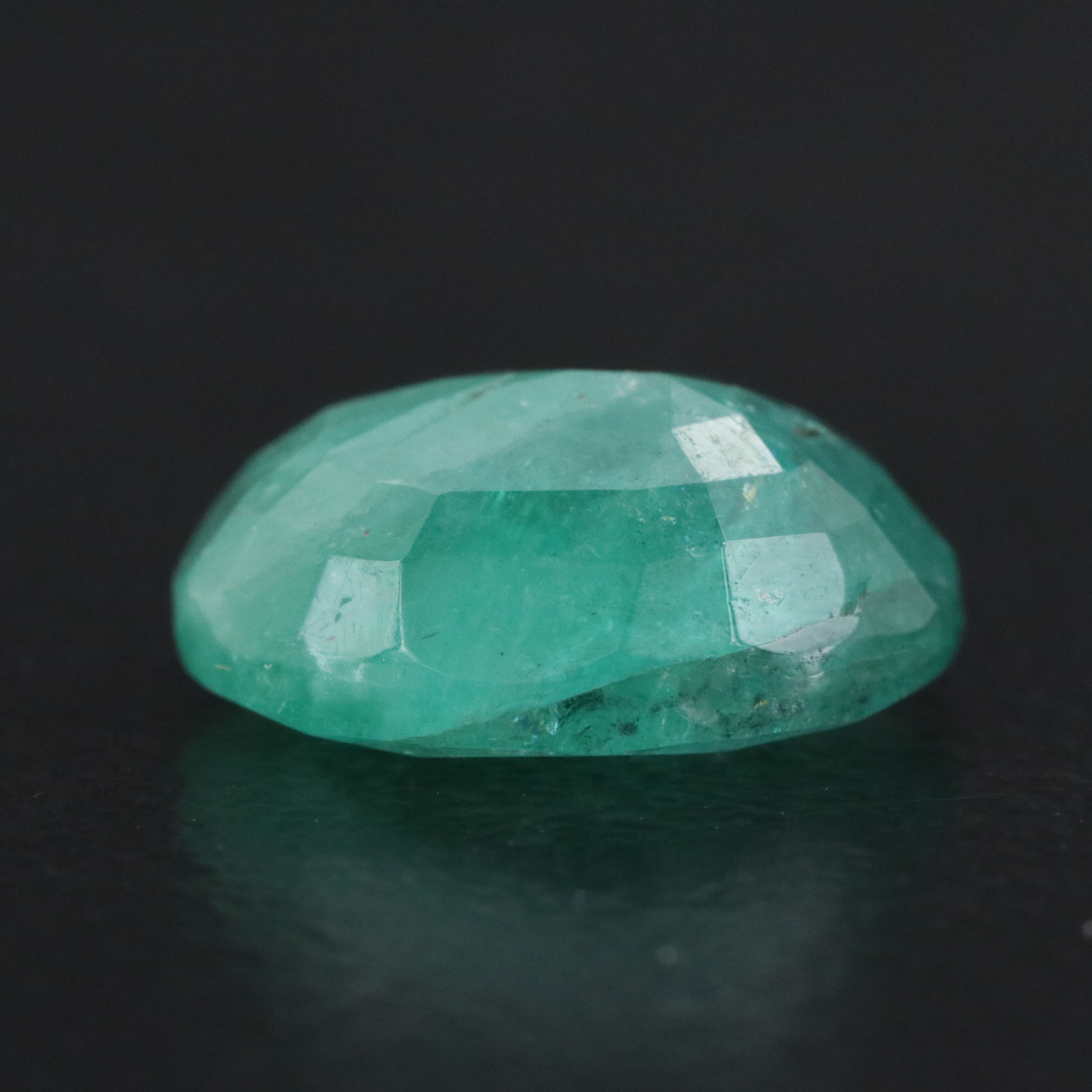 Loose 2.70 CT Emerald