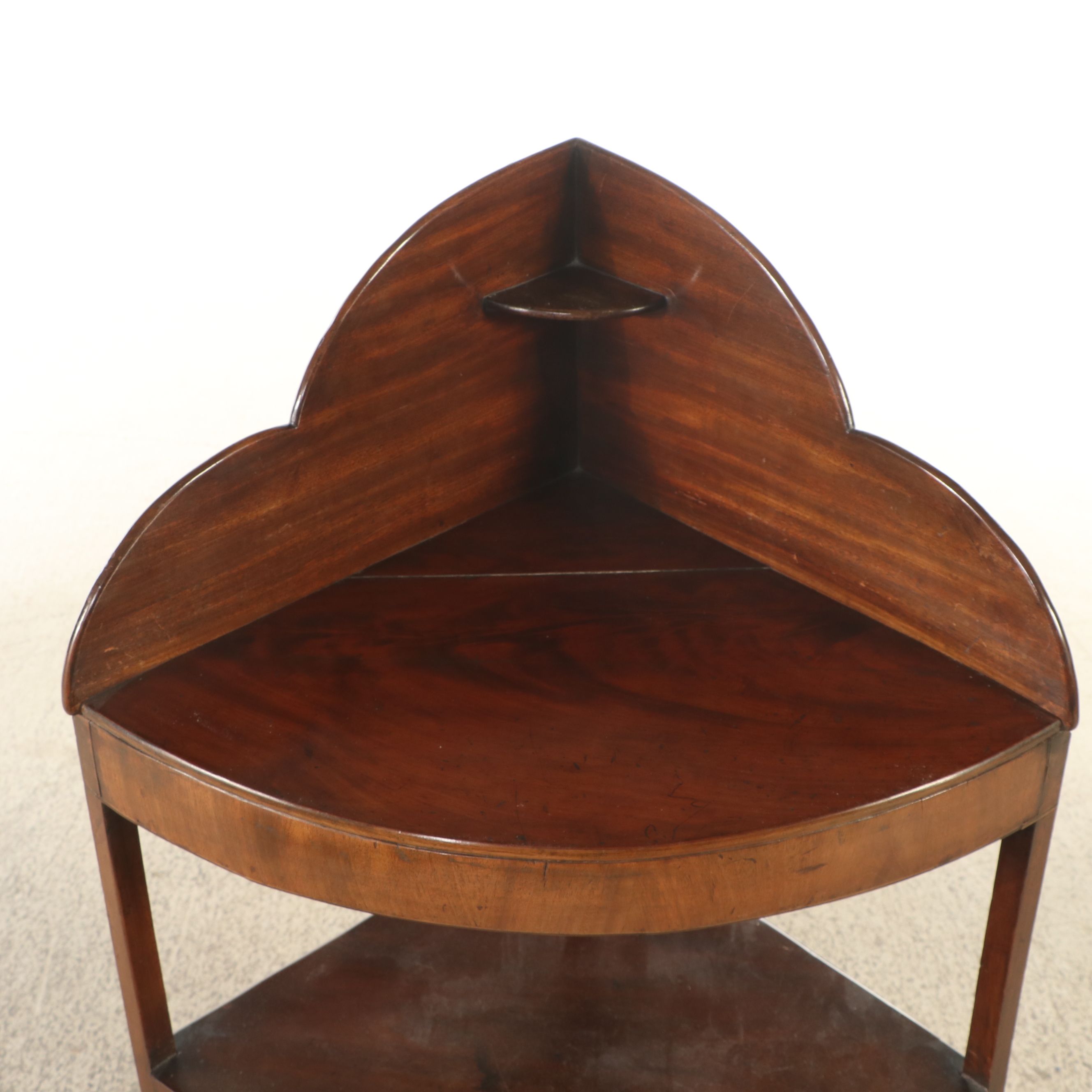 Georgian Mahogany Corner Washstand, Late 18th to Mid-19th Century