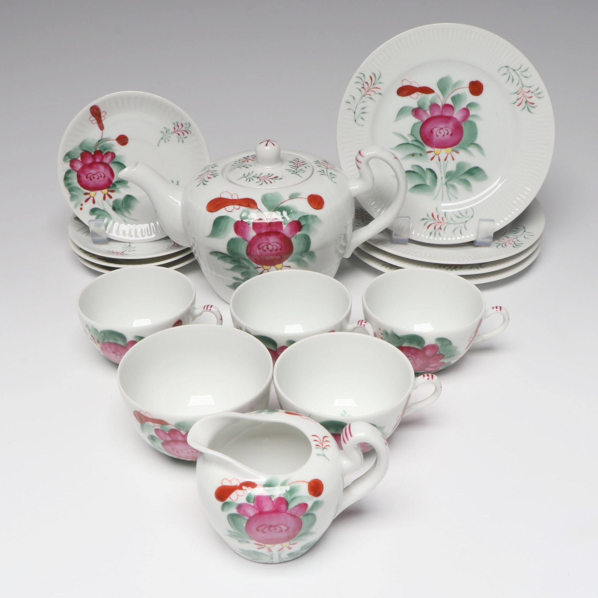 August Warnecke "Ostfreisland" Porcelain Tea Set with Dessert Plates