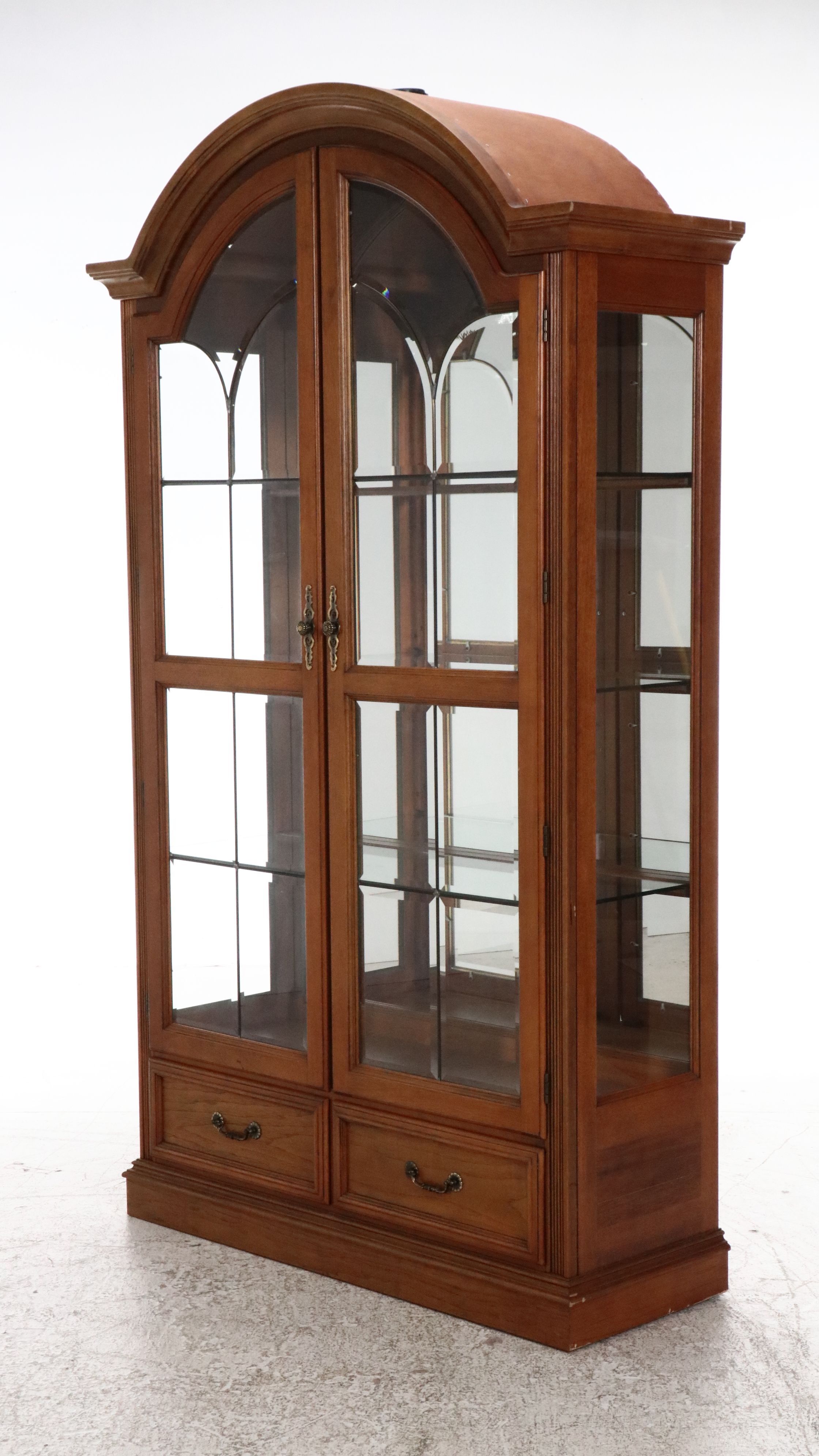 Traditional Style Illuminated Curio Cabinet