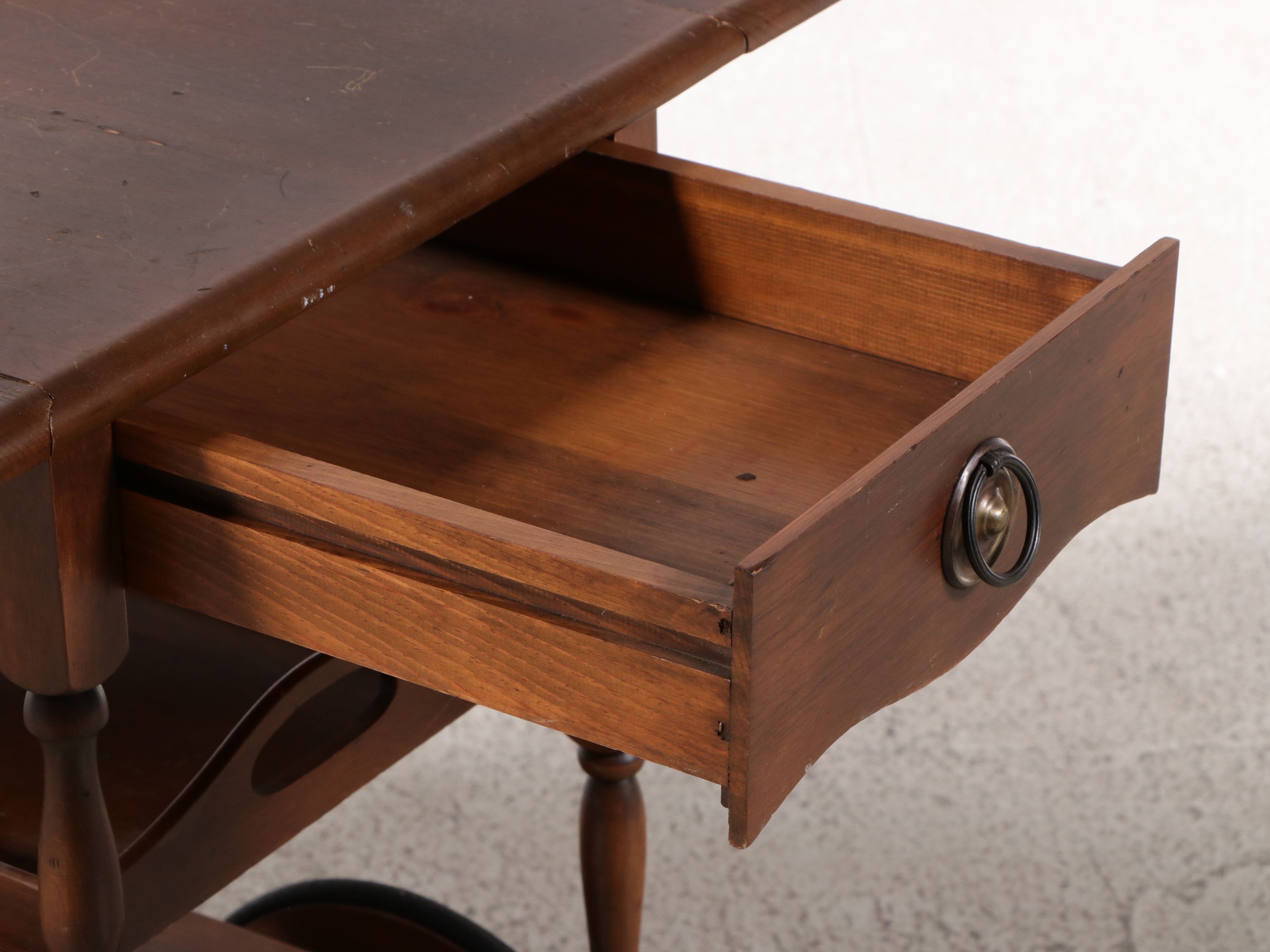 Walnut Colonial Revival Drop-Leaf Tea Cart with Tray Shelf, Late 20th Century