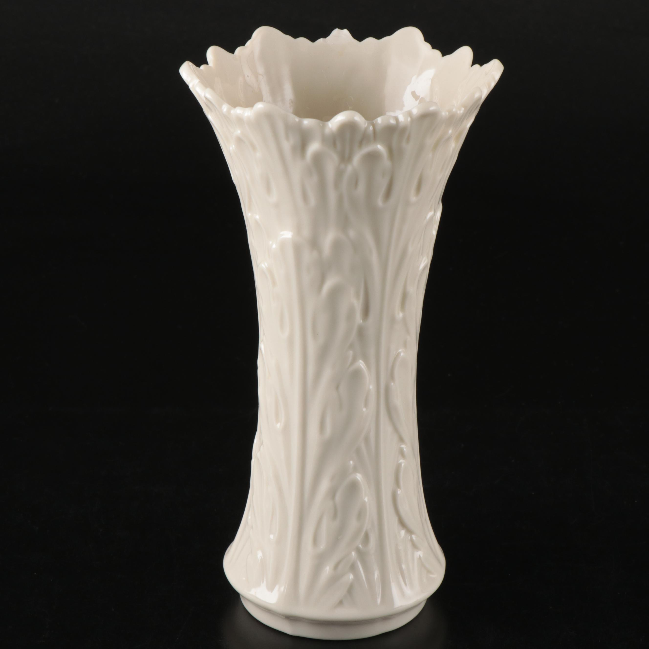 Royal Worcester "Fern Leaf" with Lenox and Other Porcelain Tableware and Décor