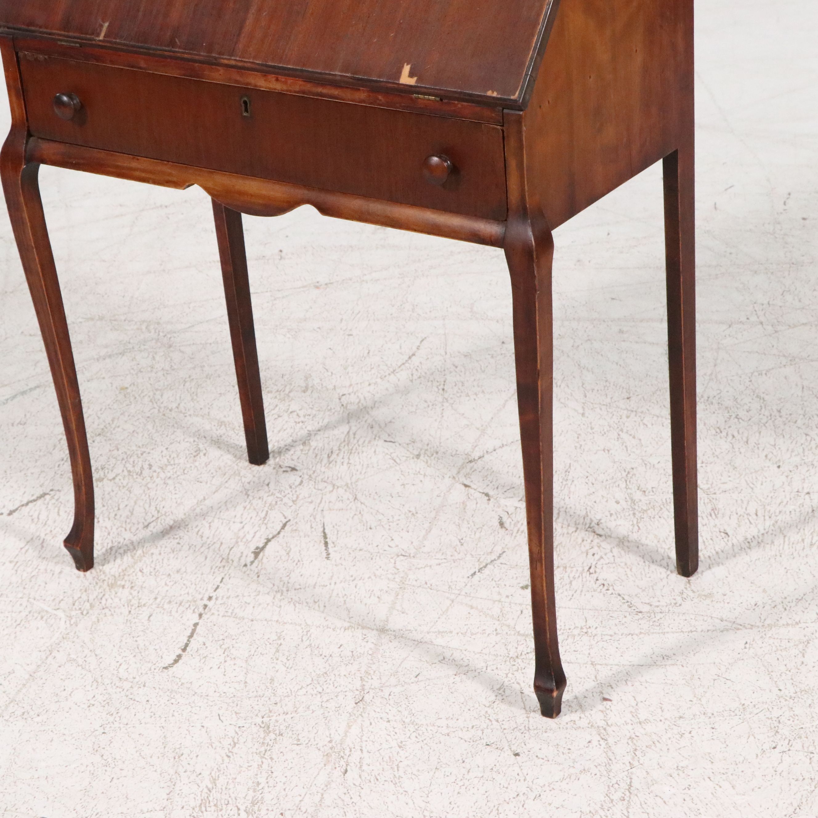 Queen Anne Style Mahogany Finish Drop-Front Desk, Early 20th Century