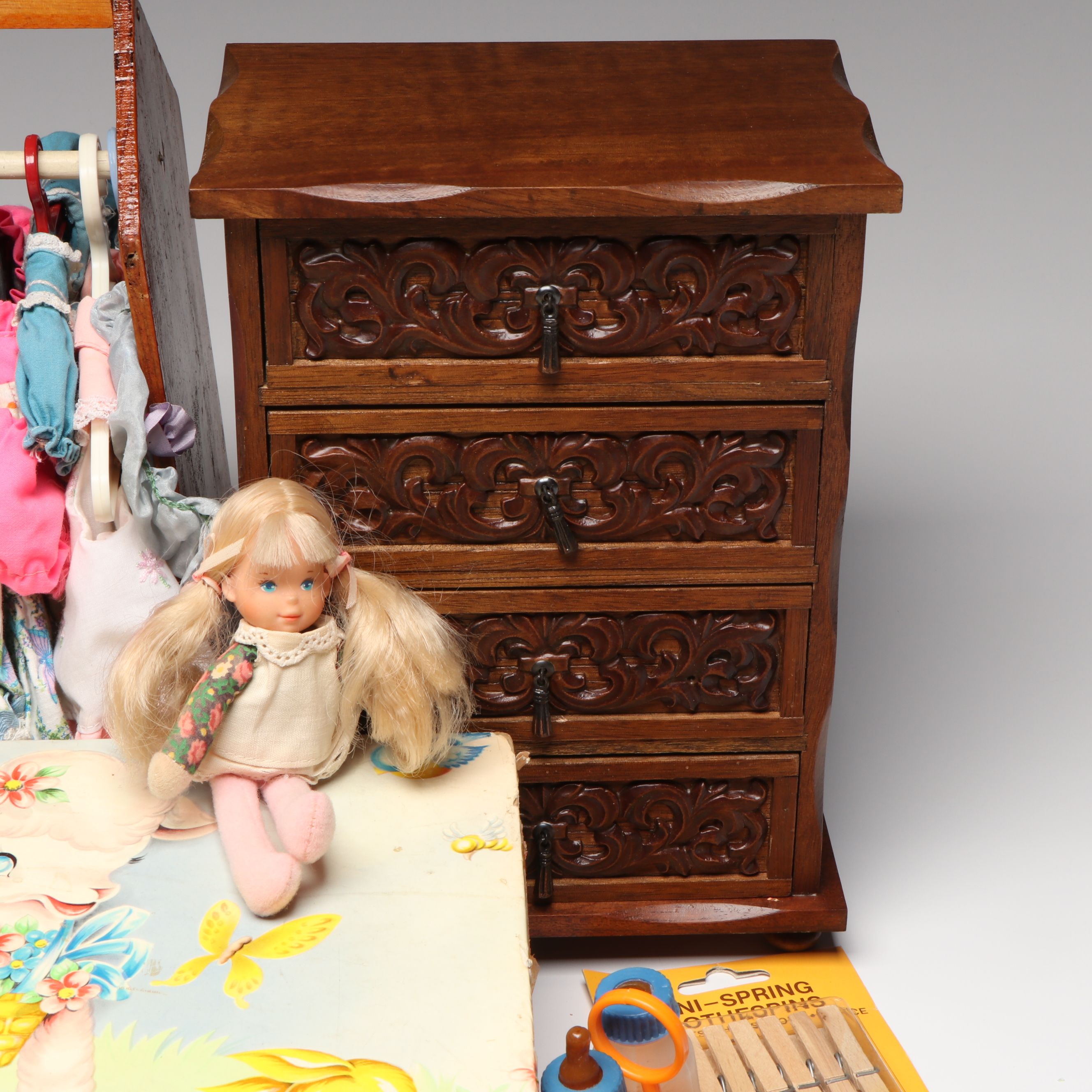 Royal Sealy Doll Dresser Music Box with Mattel and Other Dolls and Accessories