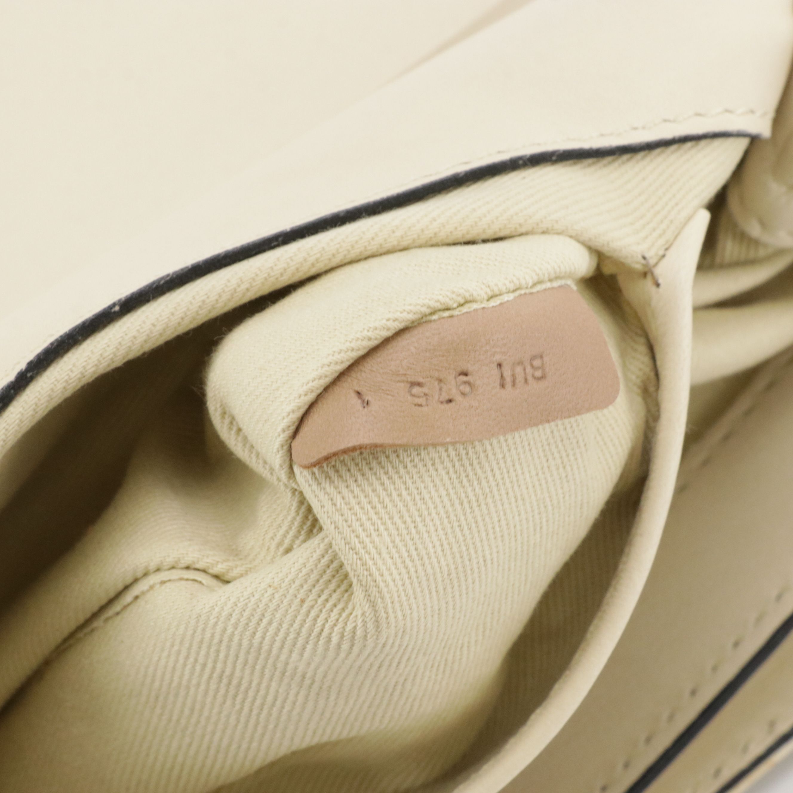 Valentino Garavani Va Va Voom Convertible Shoulder Bag in Cream Calfskin Leather