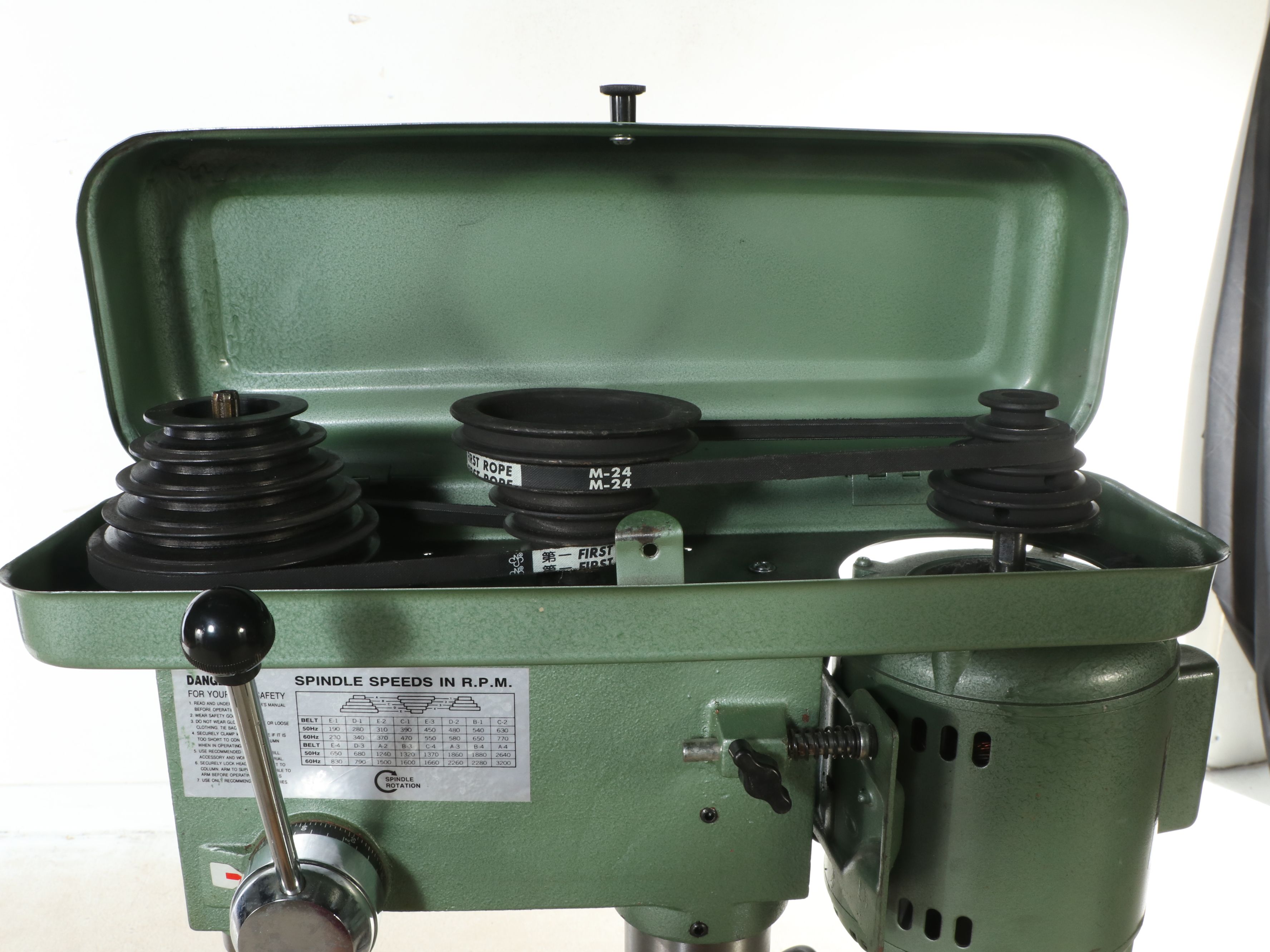 Chicago Tool Company 16-Speed Floor Drill Press