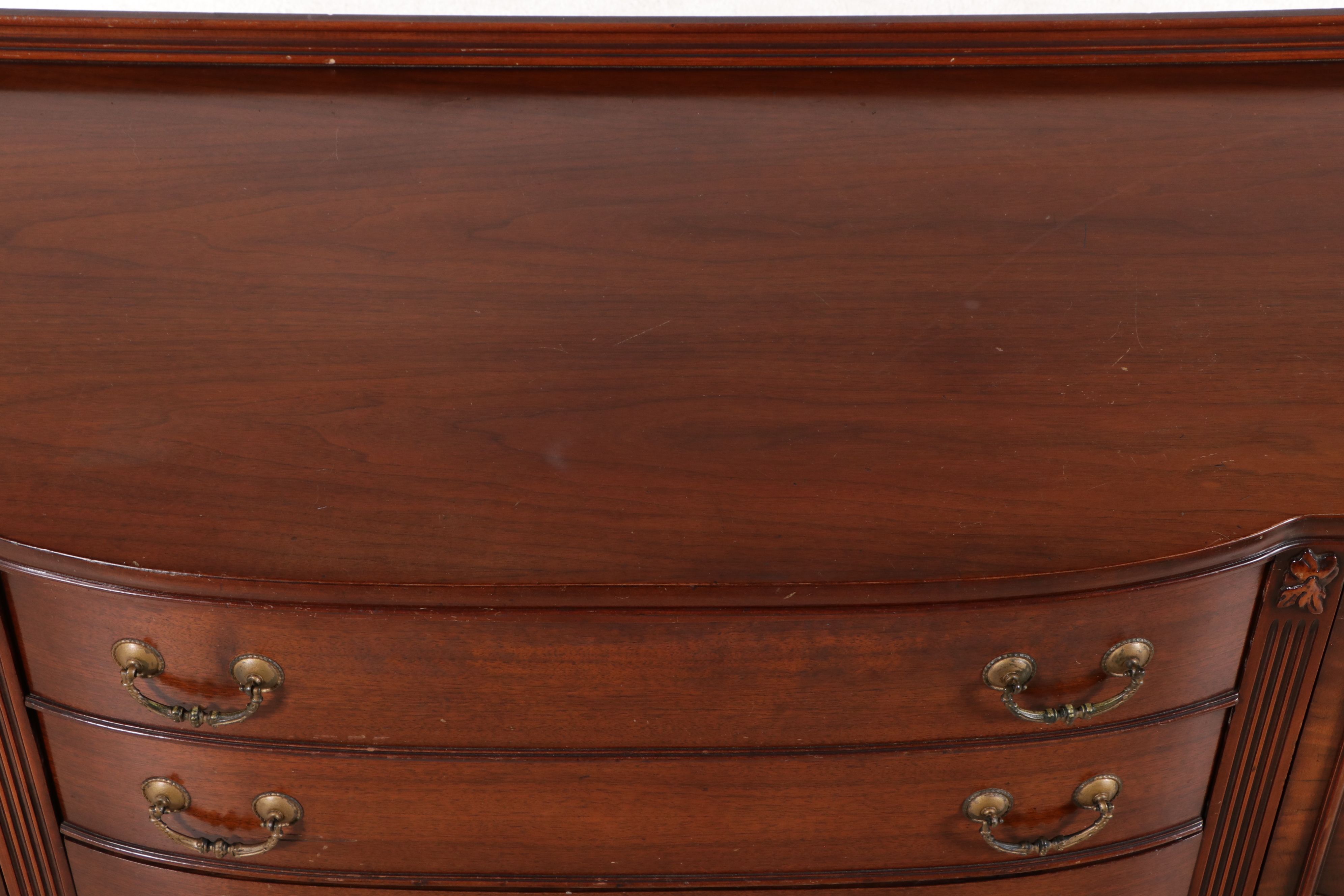 Hepplewhite Style Mahogany Finish Sideboard, Early to Mid-20th Century