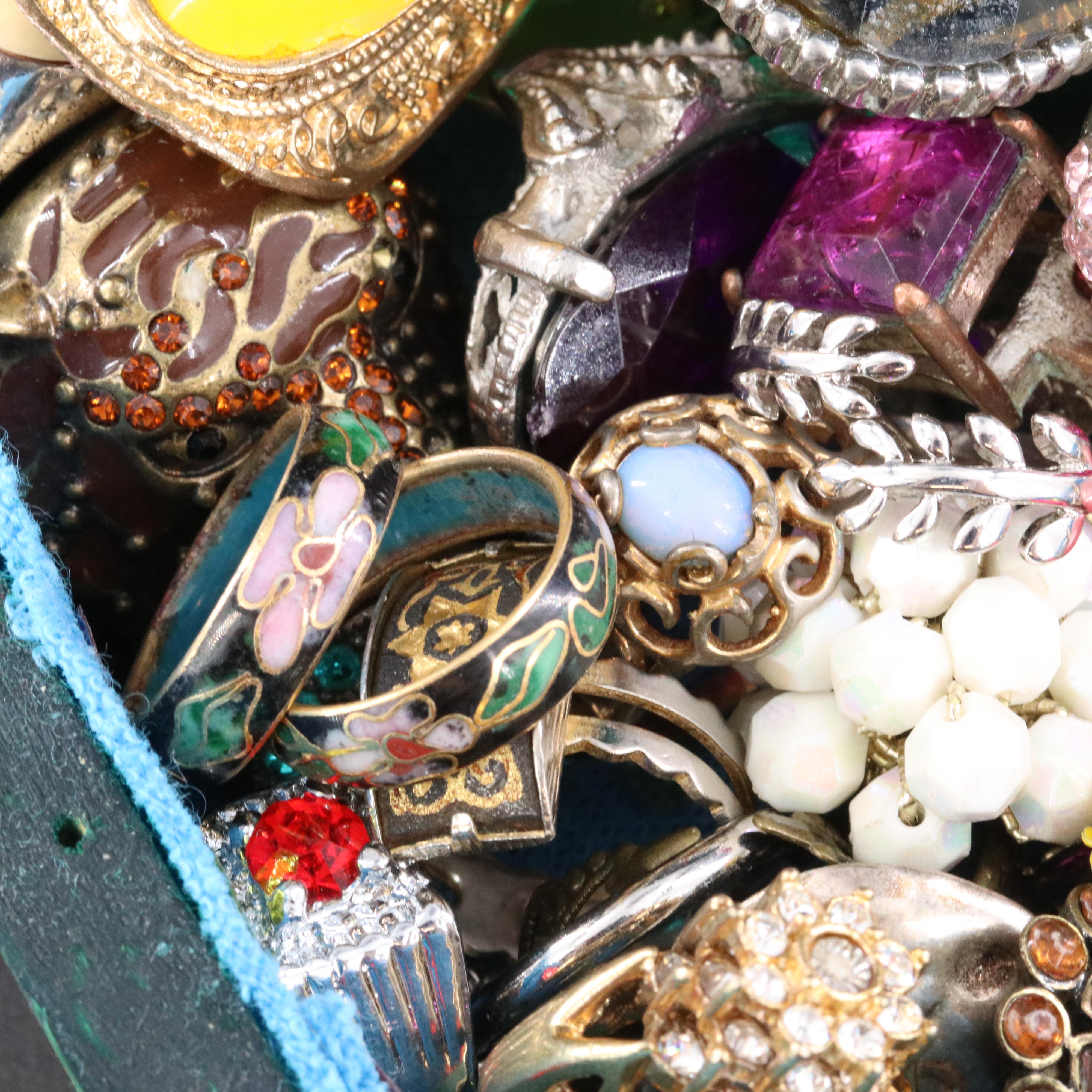 Uncommon Discoveries: Ring Collection