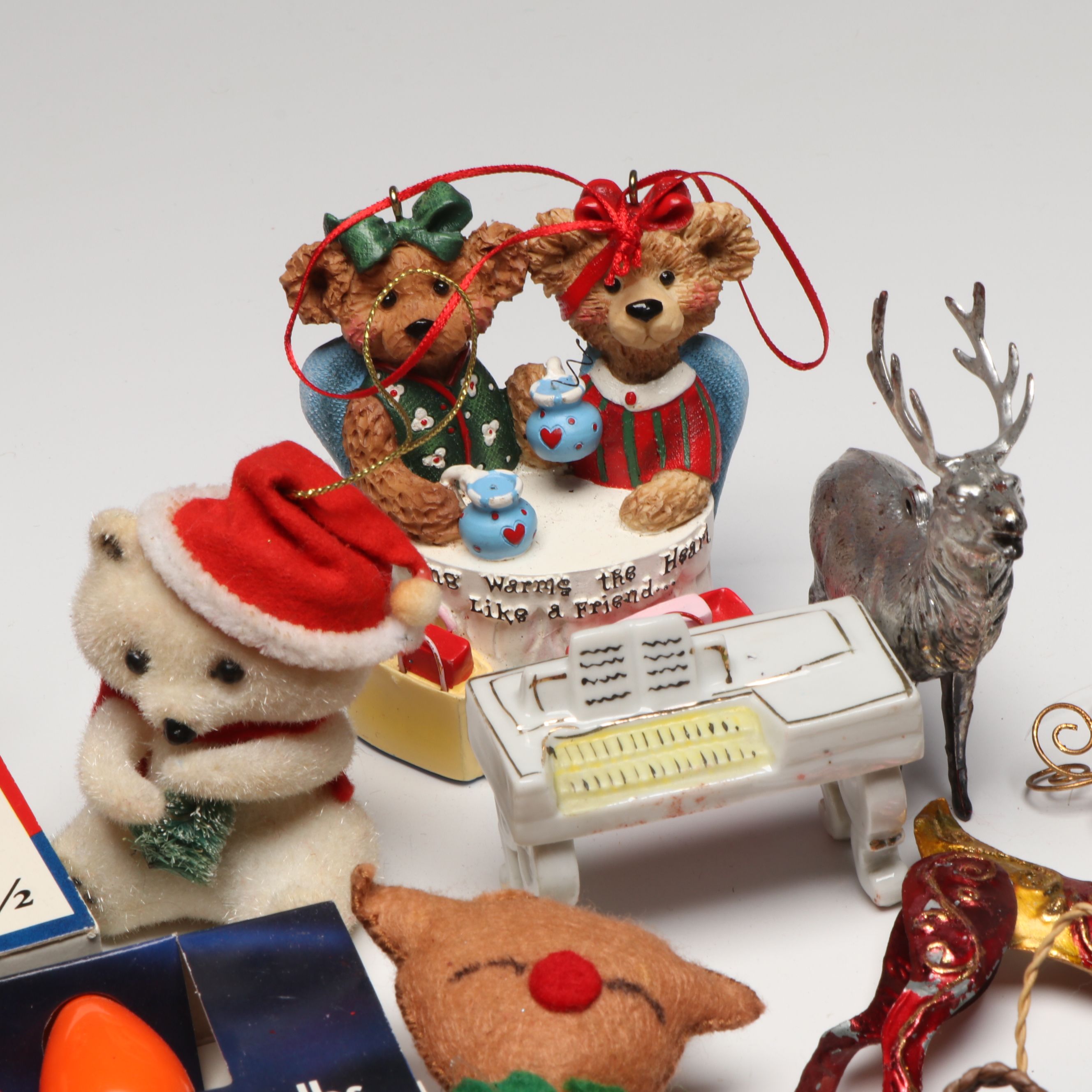 Collection of Vintage Ornaments, Figurines, Souvenirs, & More Collectible Items