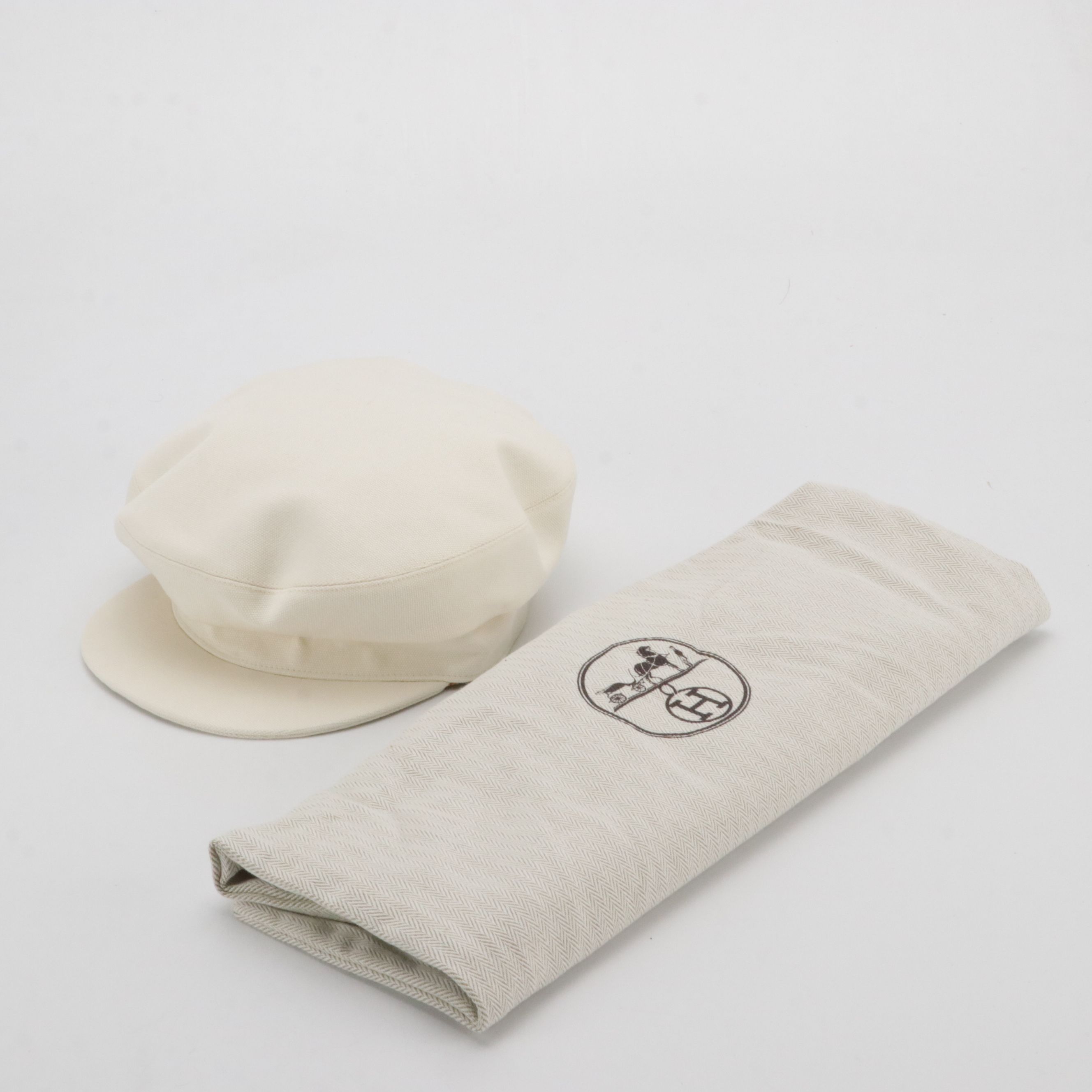 Hermès Newsboy Cap in White Canvas